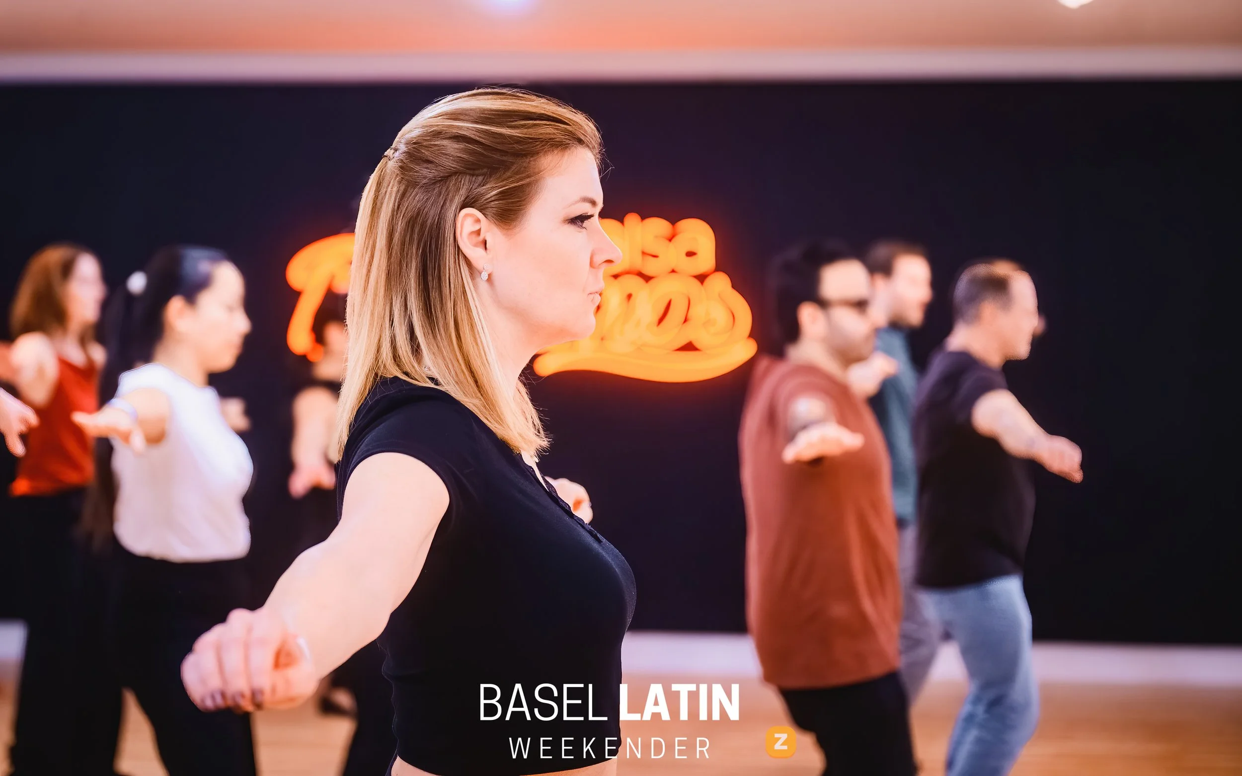 032_BailamosSalsaviernes_210225.jpg
