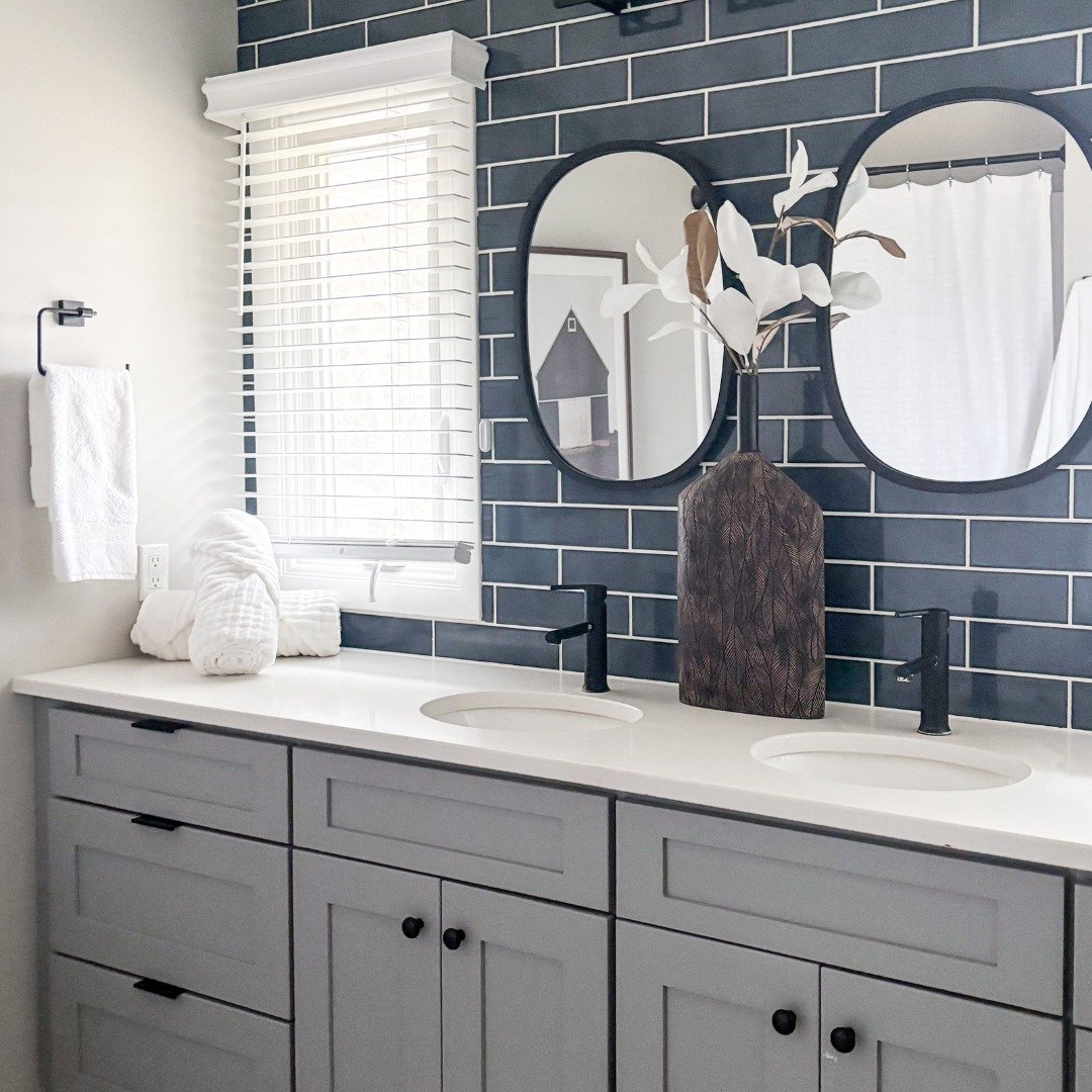 🌞Snapshot Sunday🌞
Bathroom &ndash; &ldquo;Spa-Like Moments&rdquo;
Luxury is in the little things. We soften bathroom spaces with plush towels, gorgeous botanicals, and calming tones to create a spa-like moment that feels elevated and serene.

#fors
