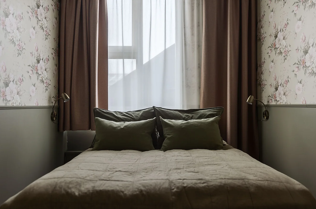 Gibsons hotell 5 Caroline.png