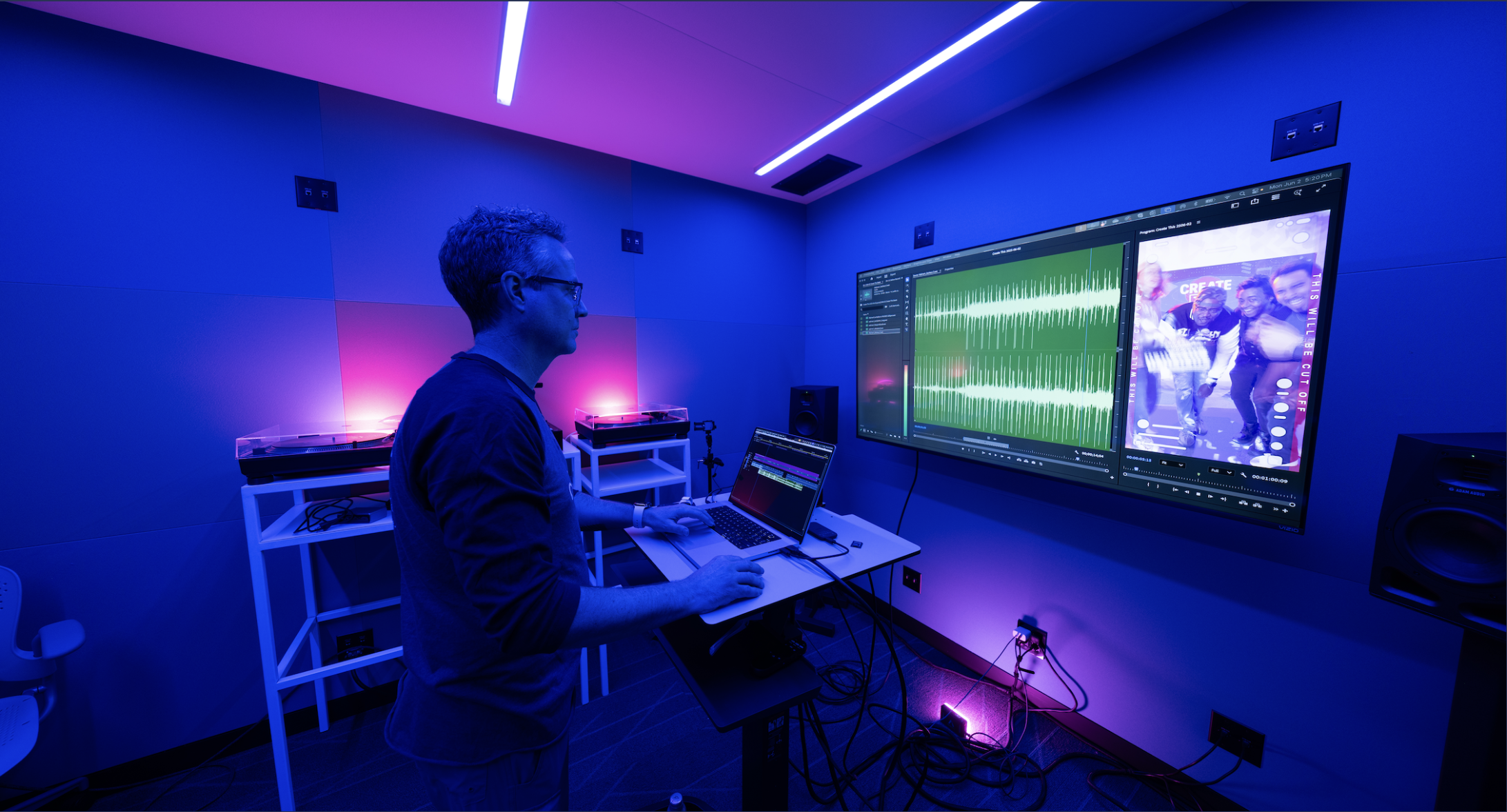 Pod Lab: Build Your Podcast Trailer