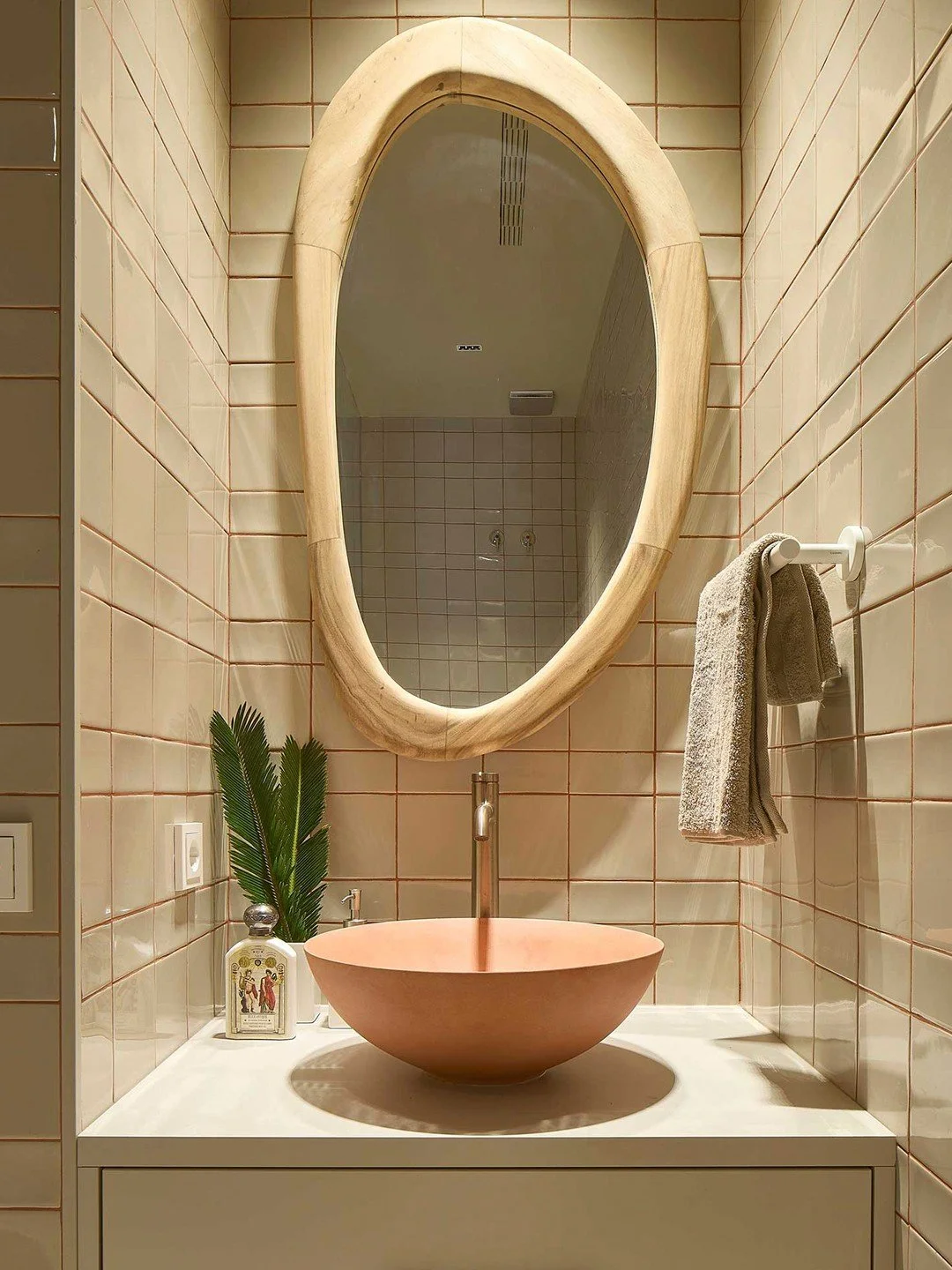 Every space is designed with a clear purpose.

On the ground floor of the #SalouHouse annex, we transformed a small kitchen into a bathroom that captures the project&rsquo;s fresh and contemporary essence. Sand tones, textured wall finishes, and subt