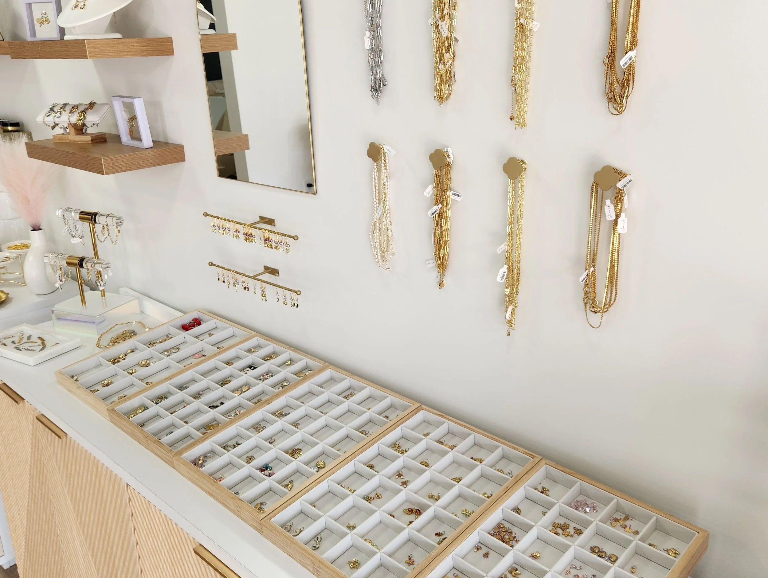 Charm Bar