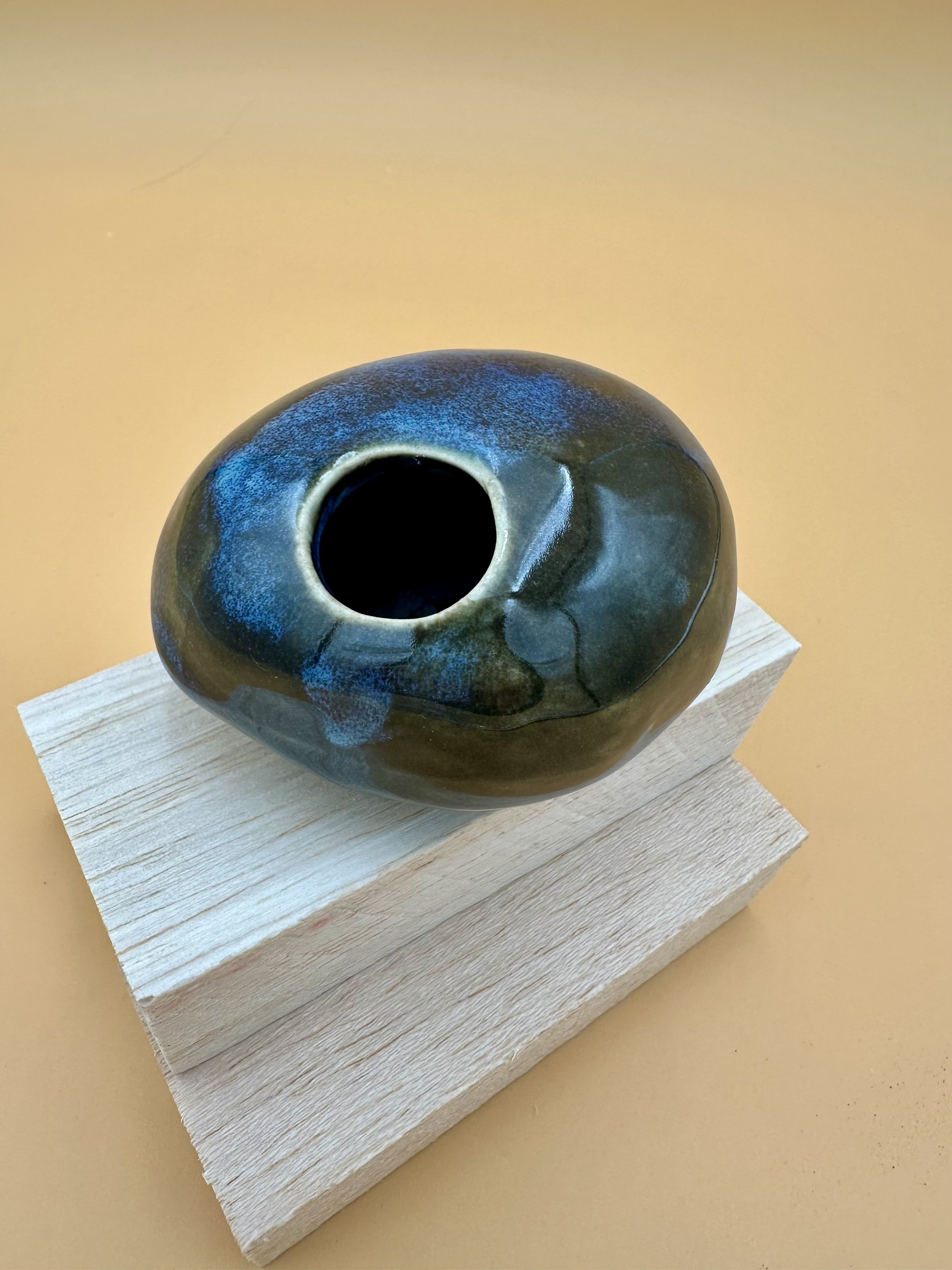 Vase-small-rock-blue-black 1.jpeg