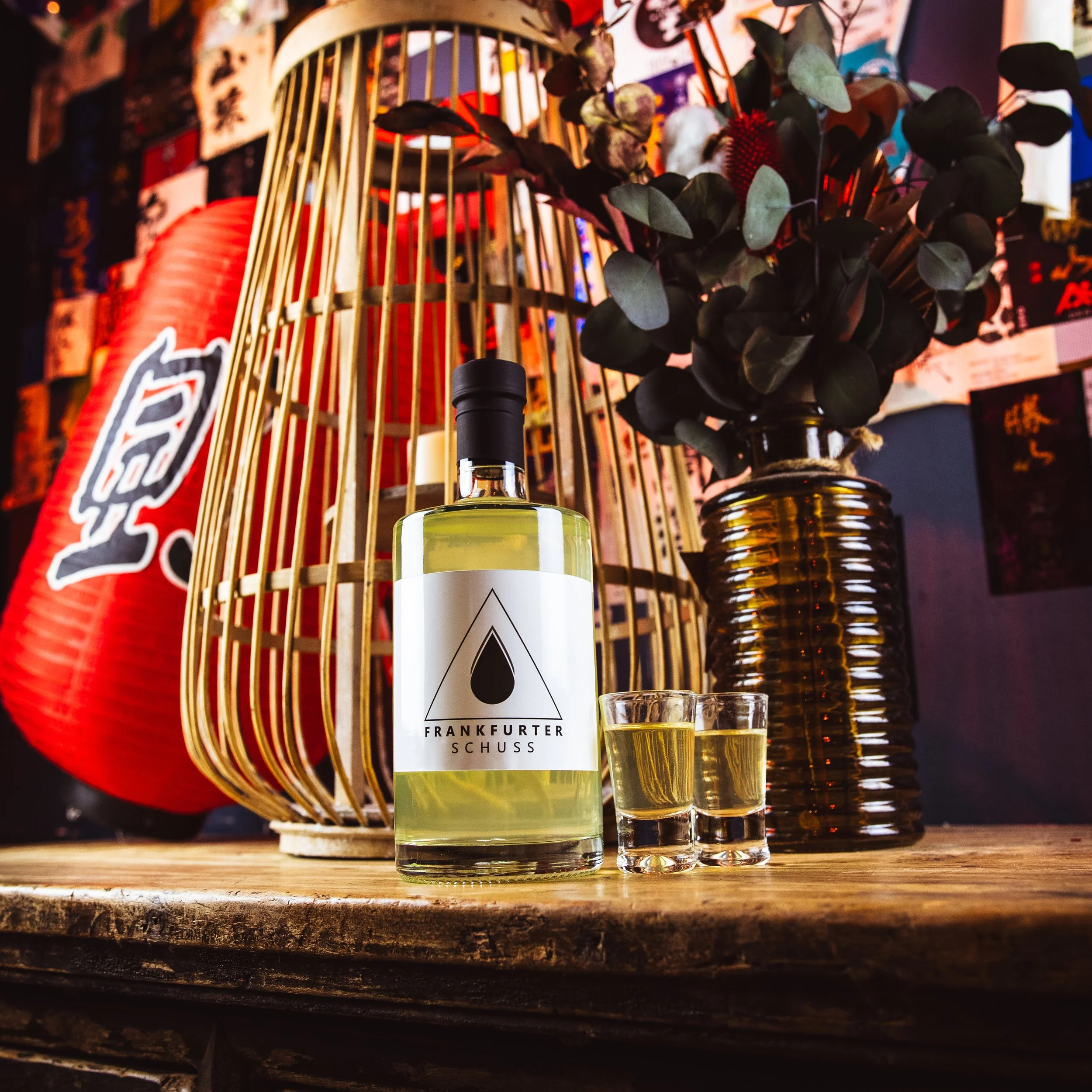 Flasche Frankfurter Schuss Likör – Startup aus Frankfurt, sanft süß mit leichter Säure, bereits beim OURS und Love Family Park an junge Zielgruppe verkauft.