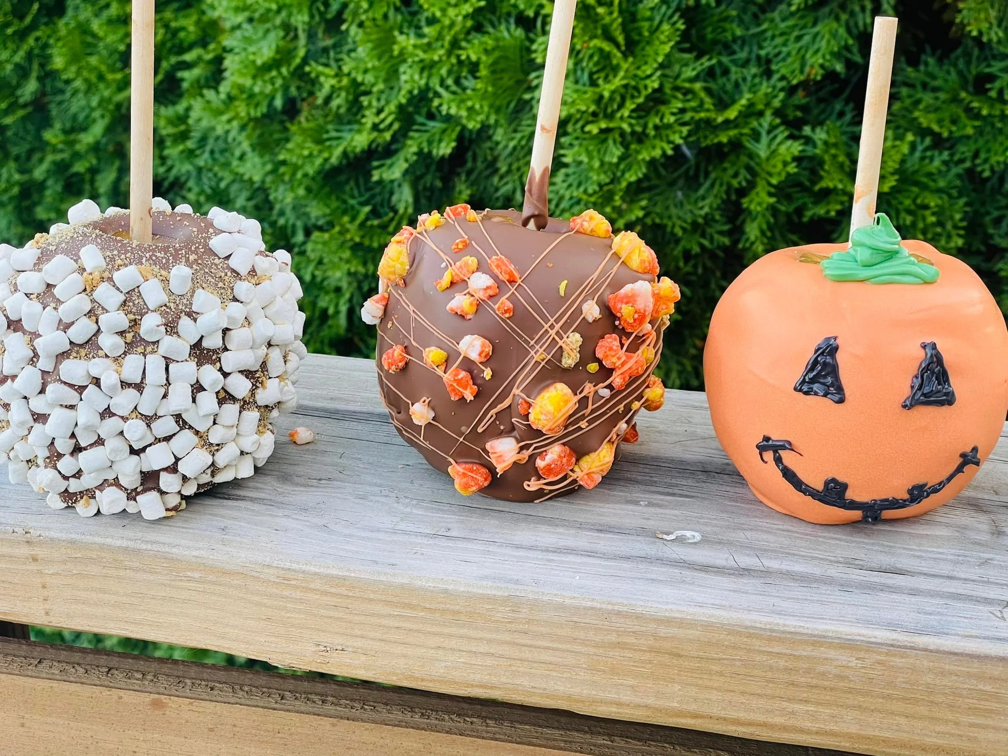 halloween choc apple.jpg