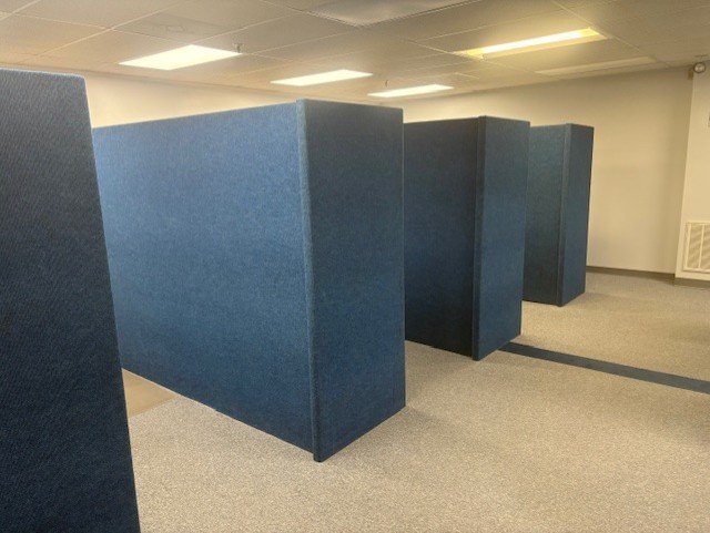Office Suite H-100B is a 925 SqFt space that Features 8 cubicles which can be kept or removed depending on your needs.
It rents for $1,388 per month.