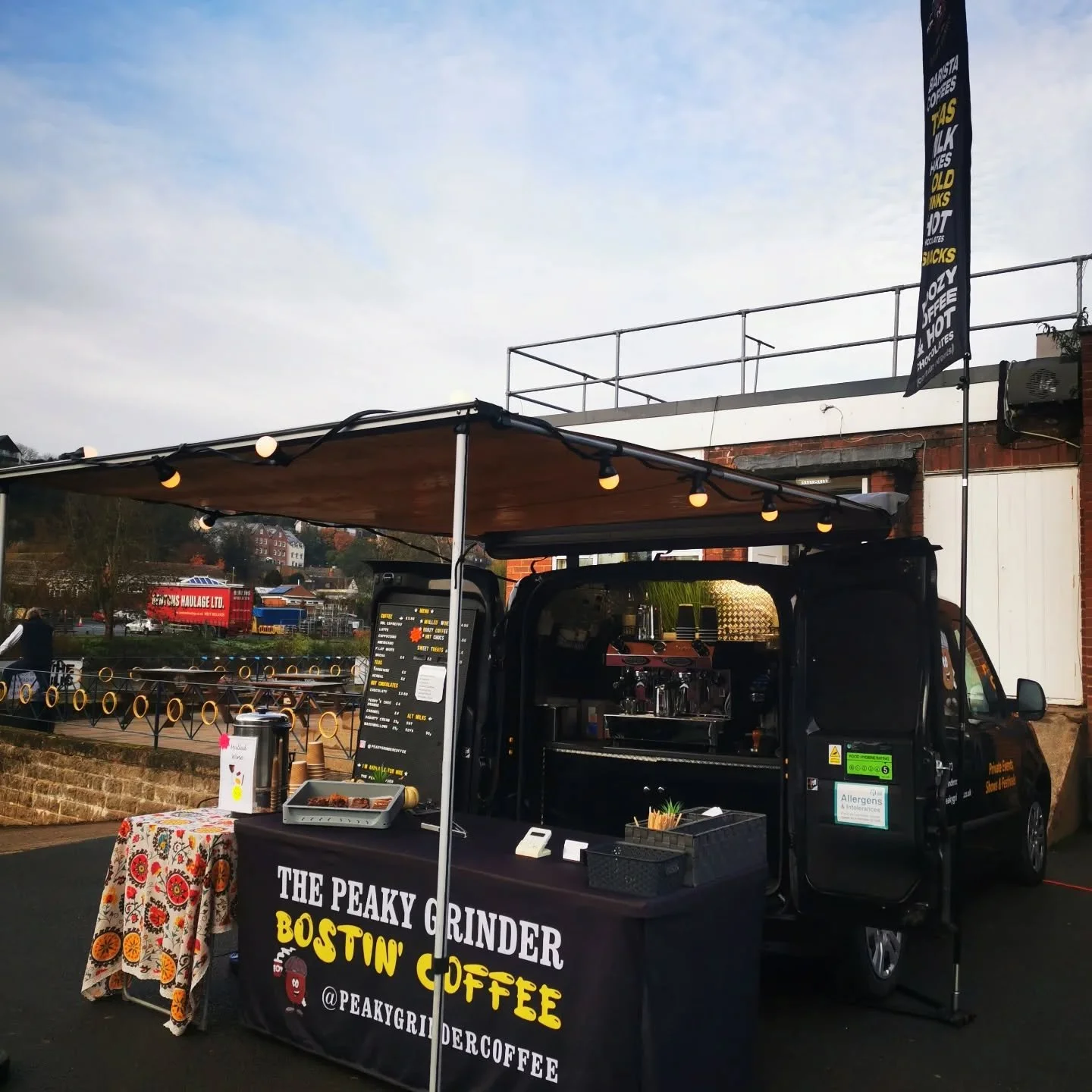🎄☕Last Bewdley Artisan Market of the year at Bewdley Rowing Club

🎁A great opportunity to buy some unique gifts and support local businesses

☕I'm here serving up the usual barista coffees, speciality coffees, various hot chocolates, teas, mulled w