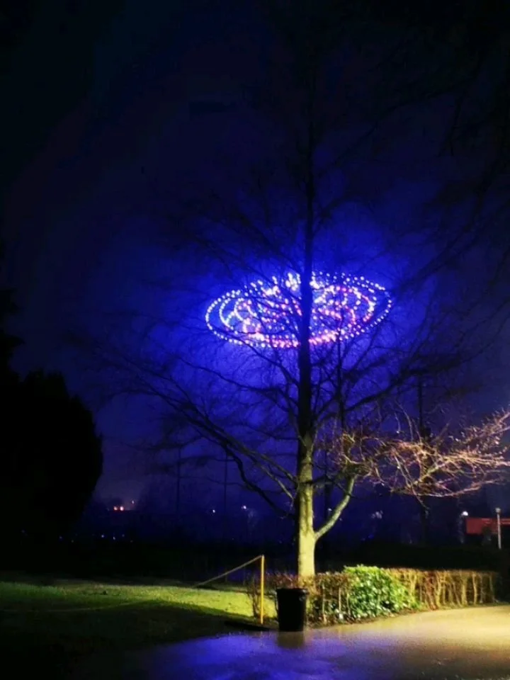 ☕Cracking night tonight @bromsgroveschool 🎉thank you for having us ☕🍰

#peakygrindercoffee #mobilecoffeevan #droneshow #bromsgroveschool #worcestershire