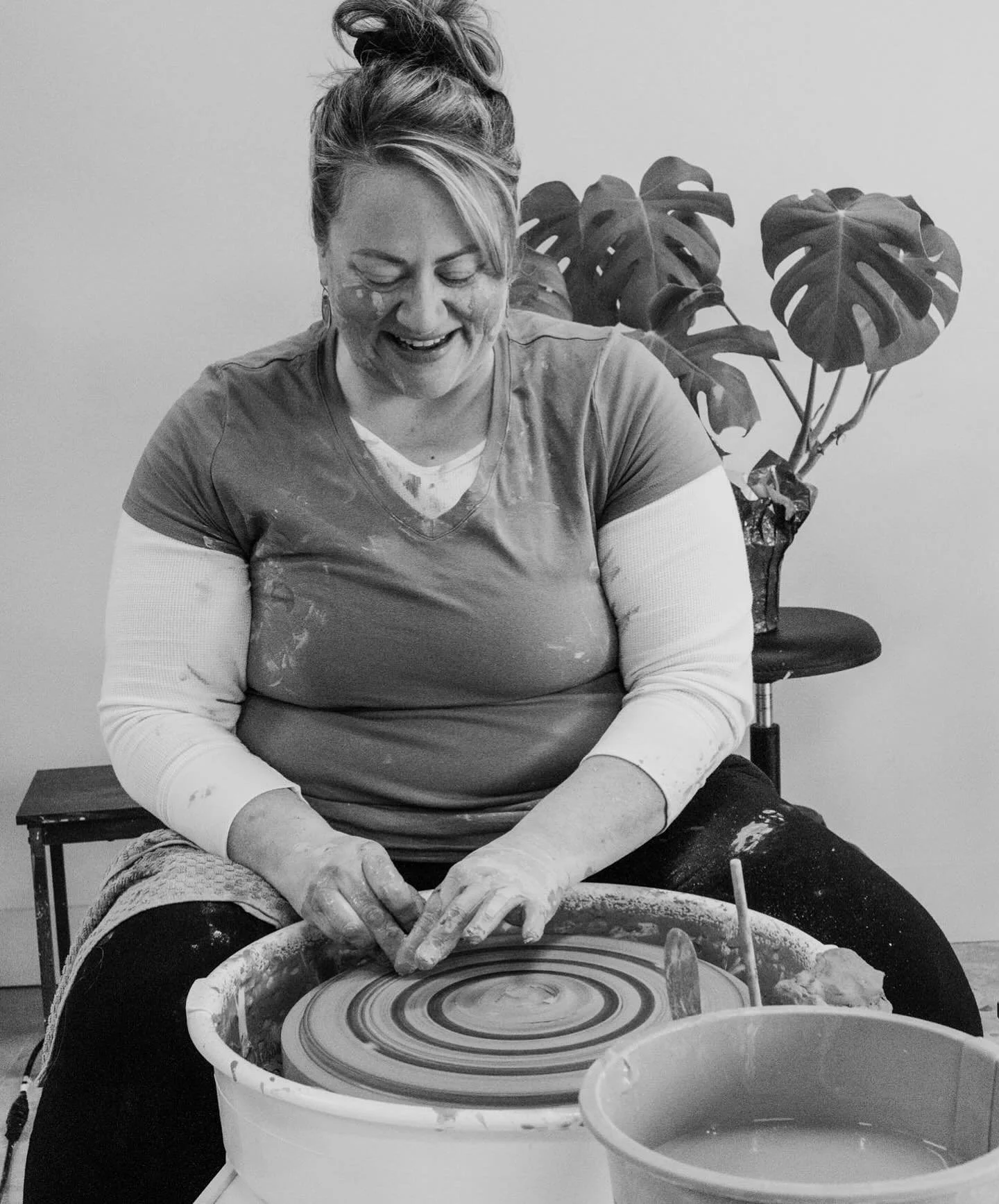 Songs I listen to in the studio. 
Hot take: head-bopability > profound lyrics 
Thanks to @stgermainphotography for the messy 📸 session.