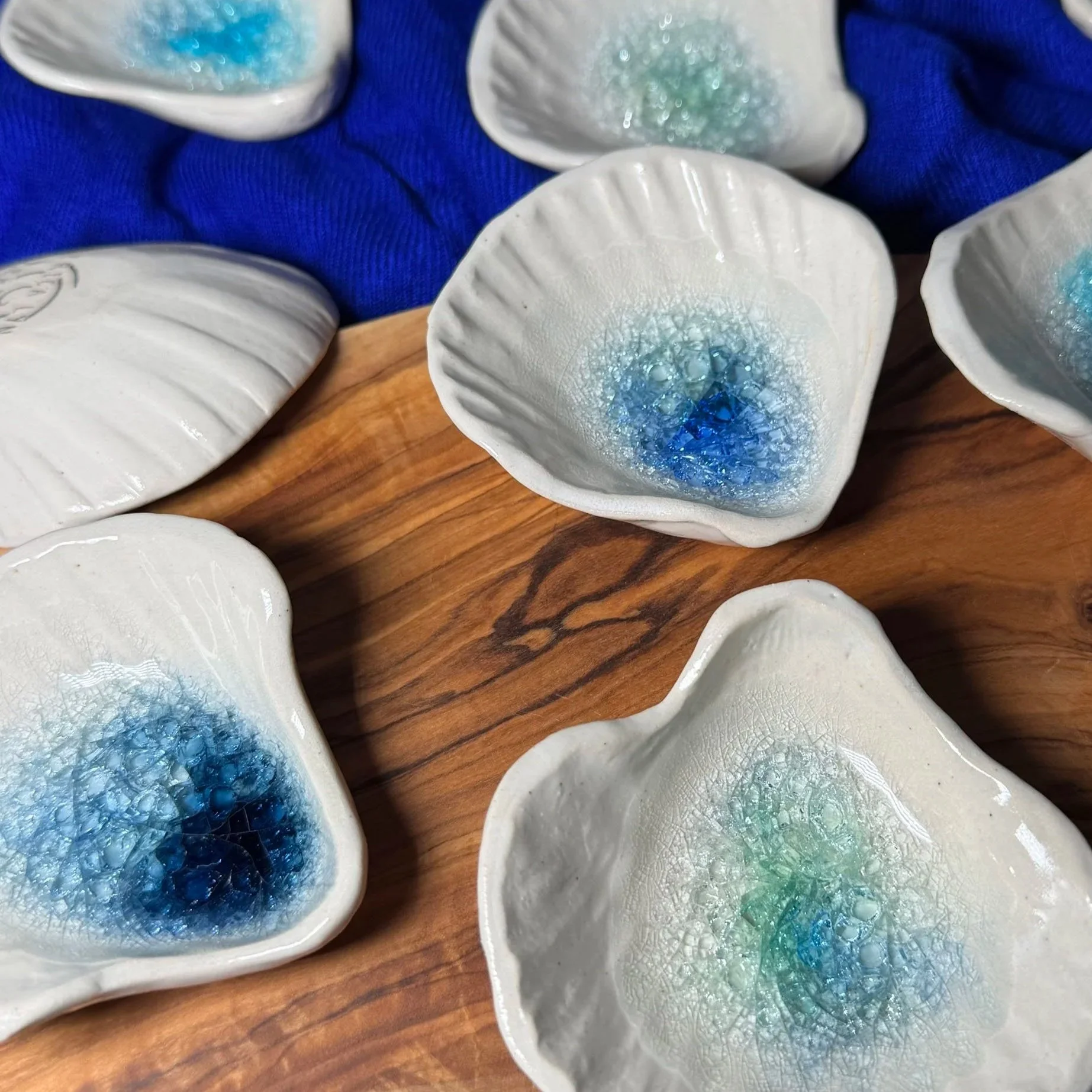 SHELL DISH, HAND SCULPTED CERAMIC GLASS