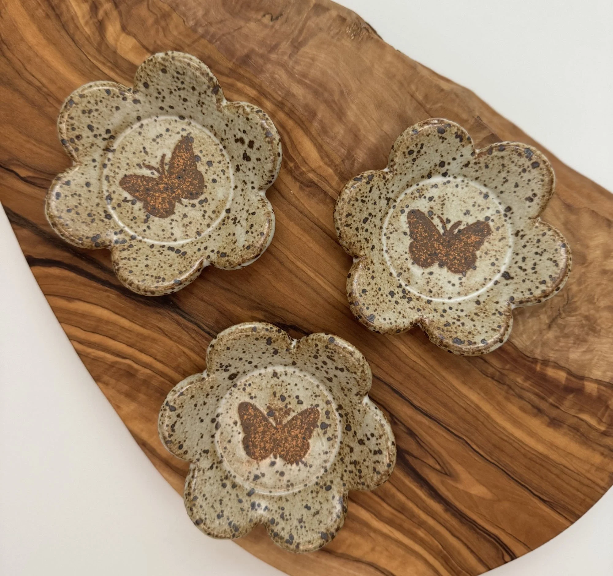FLOWER DISH, SPECKLED IRON