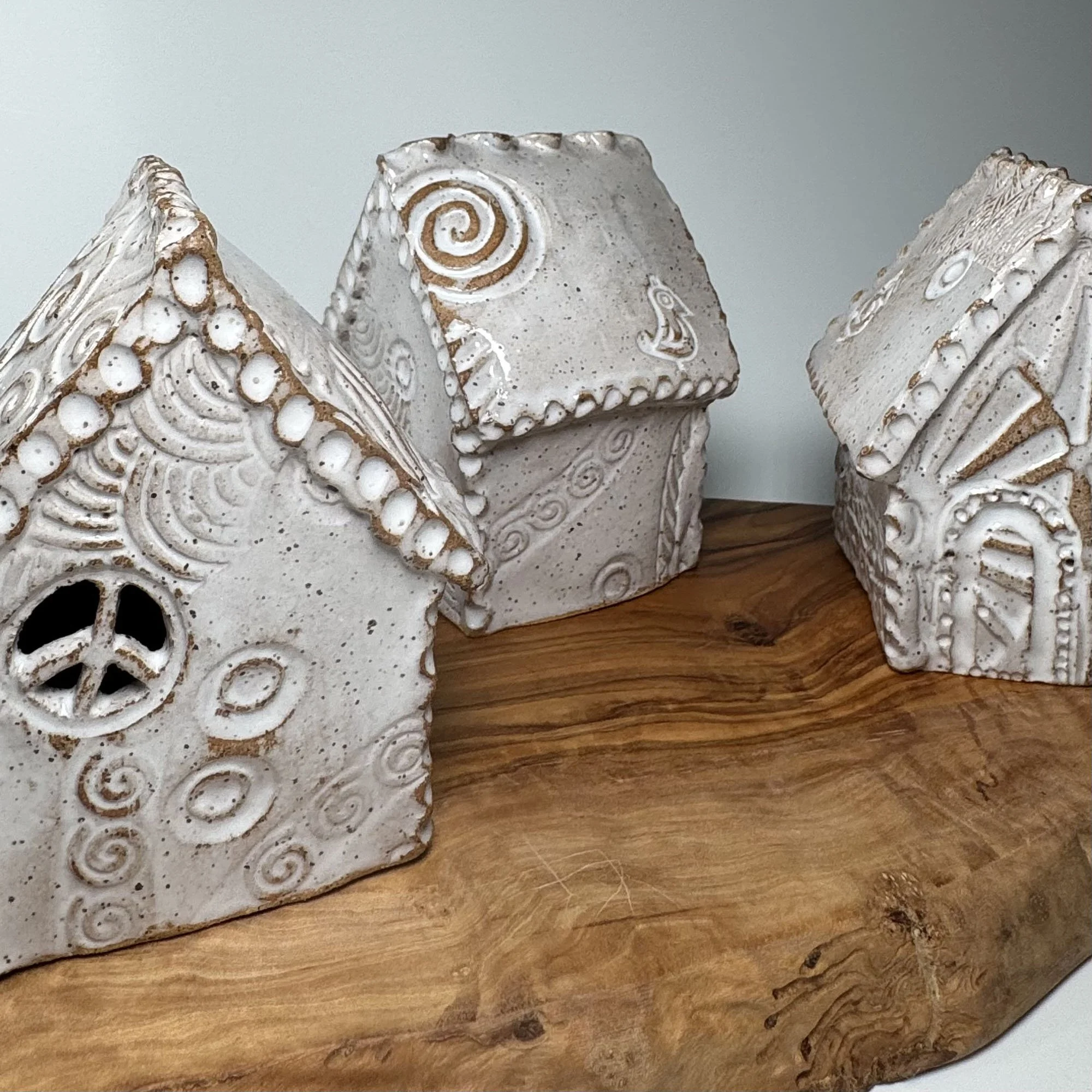 LUMINARY TEALIGHT HOUSE, SPECKLED WHITE