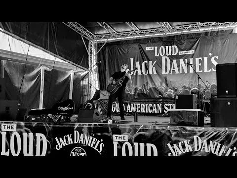 Sweet Child O' Mine Acoustic Solo - BitterSweet Live