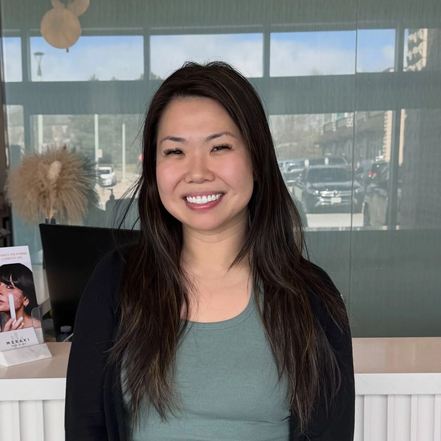 Another confident smile ✨ freshly whitened and ready for the summer ☀️🏖️ @drvivianjia.rejoo