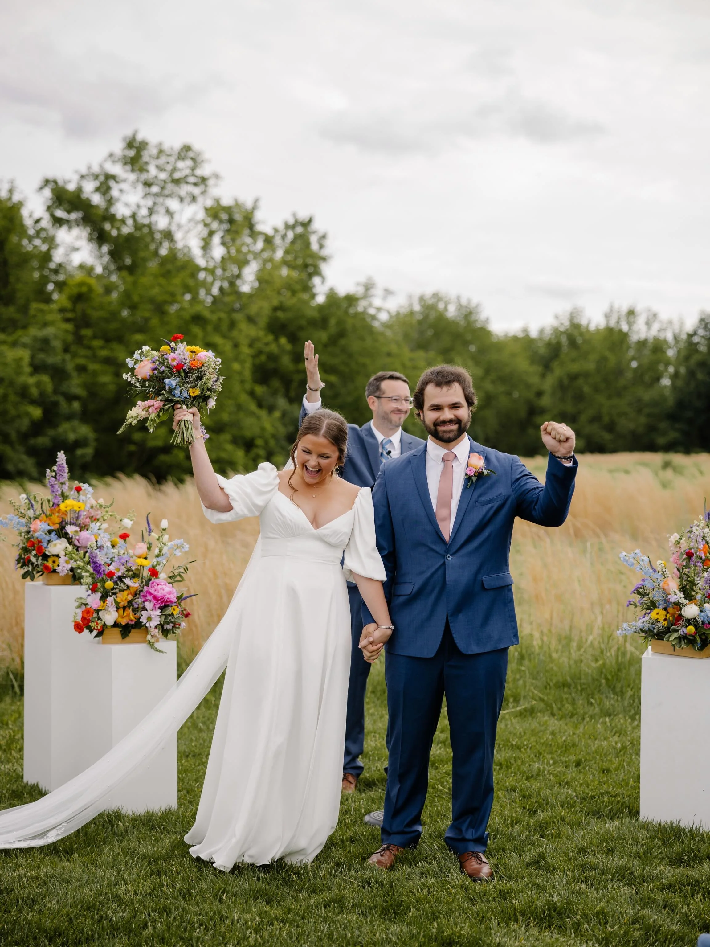 Some moments from Joy + Thomas wedding day 🥂