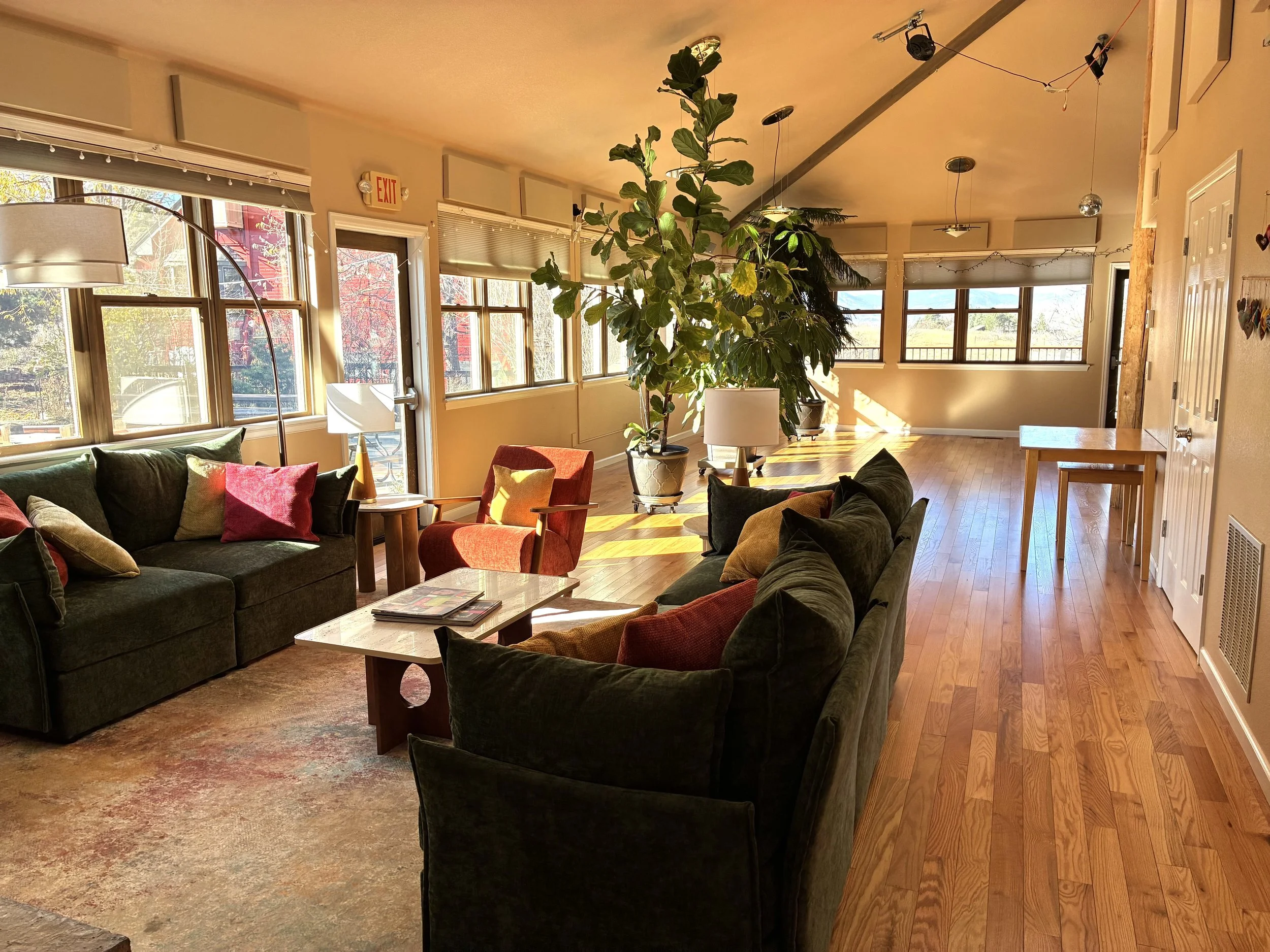 The lower level of the Common House includes a pool room, laundry room, craft room, multipurpose room, workout room, mailroom, and two guest rooms.