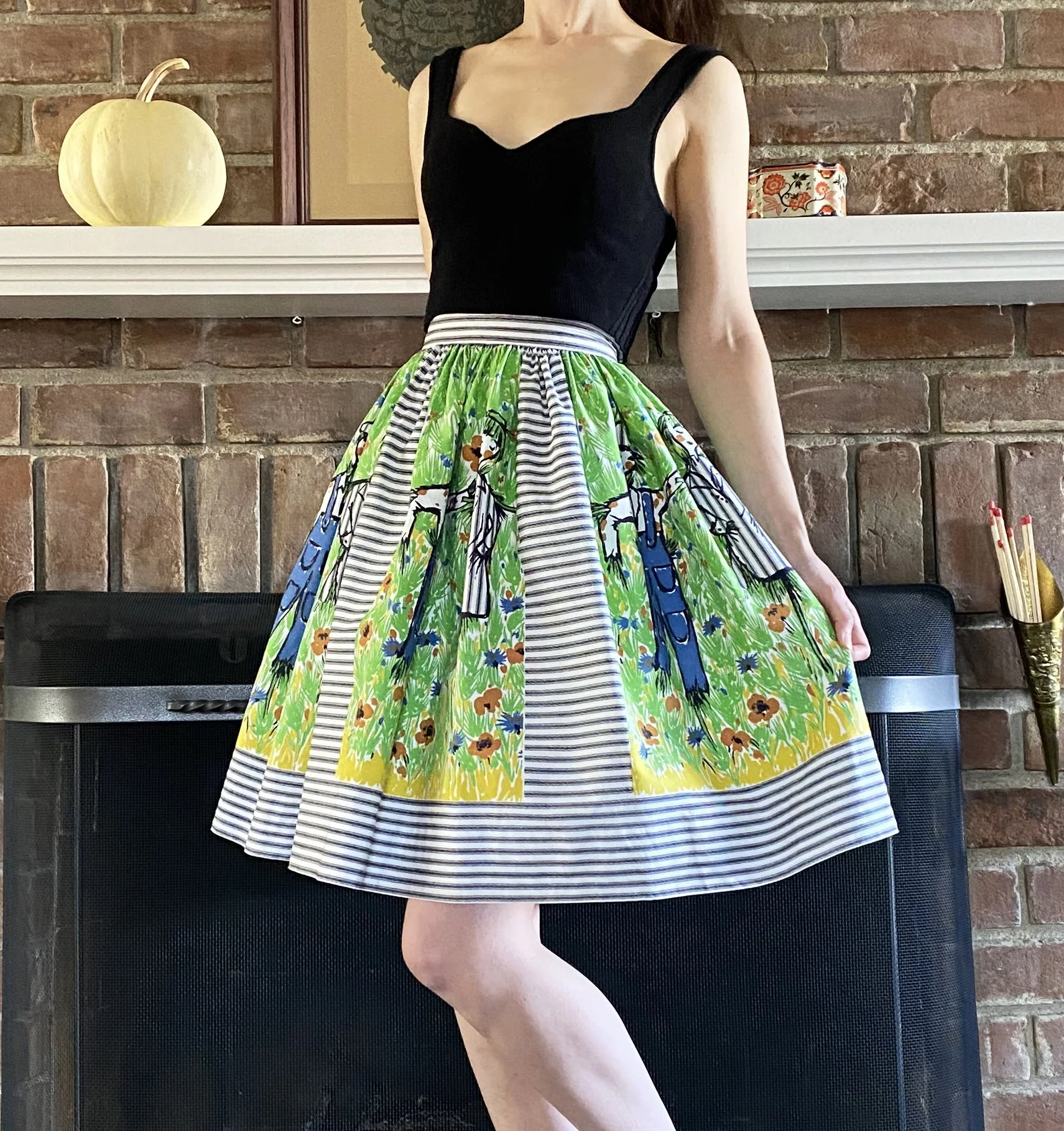 Vintage 1950s Scarecrow Novelty Print Skirt