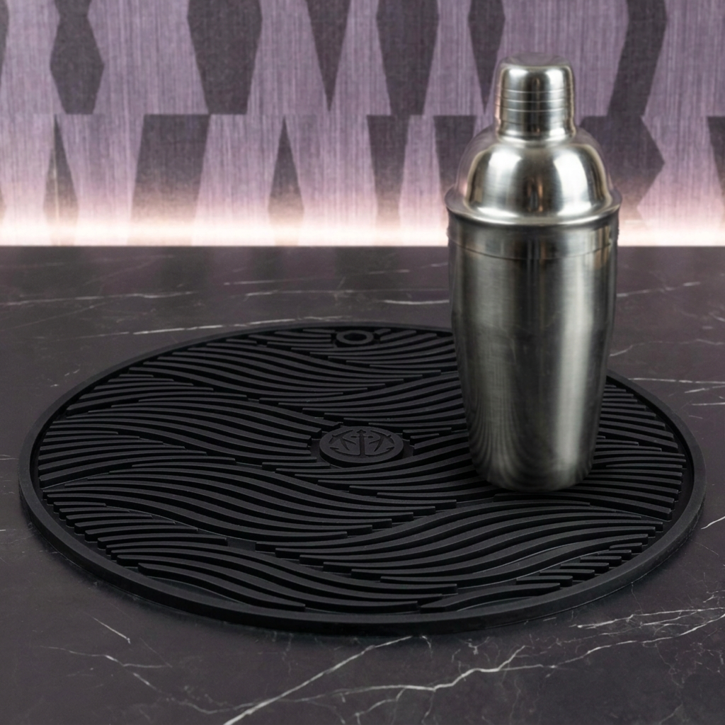 Round silicone bar mat with wave pattern