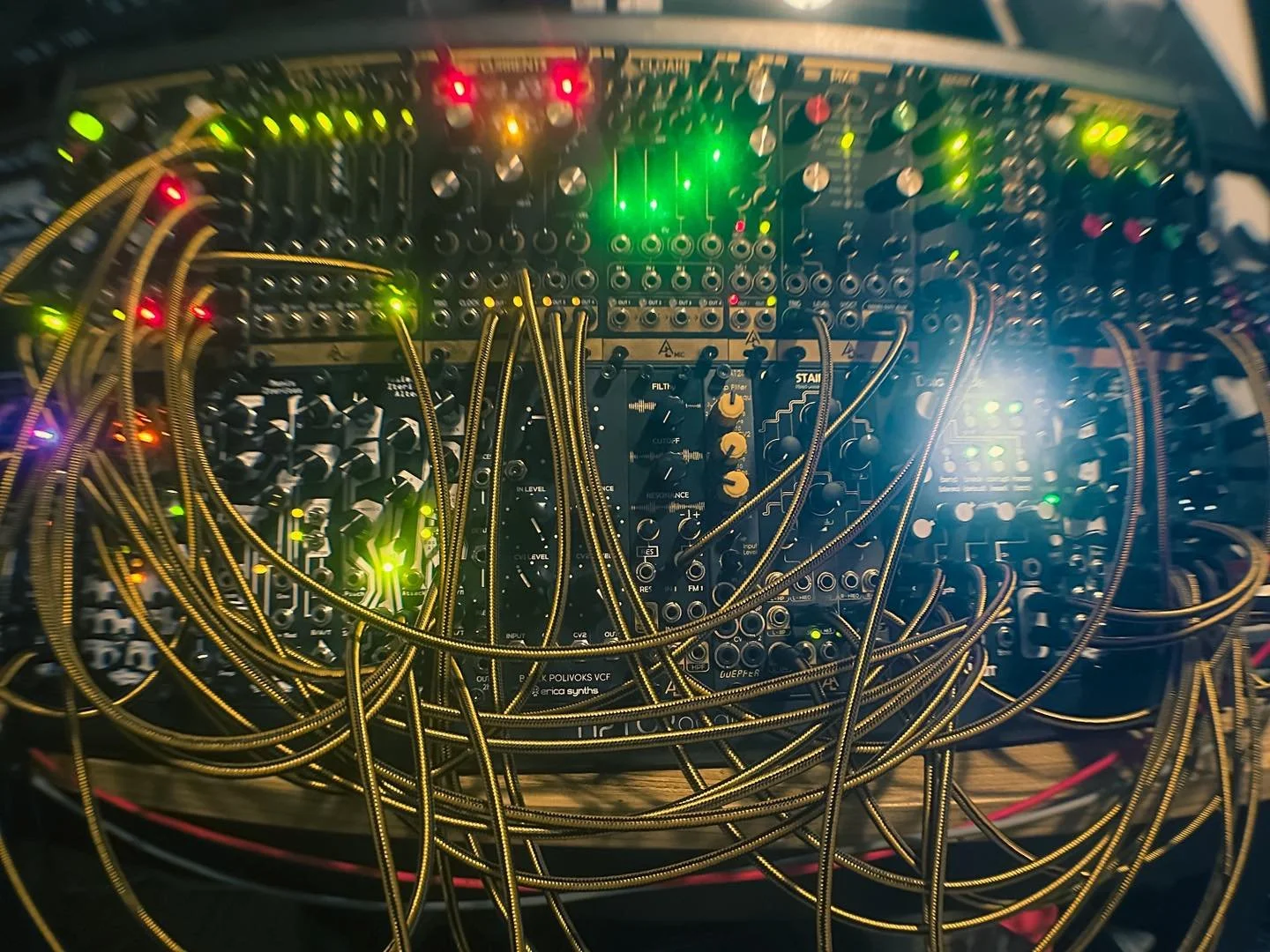 #altrock #synthesizer #eurorack #modularsynth #industrialrock #electronica #indiemusic #mi #indie #synth #mothshade #music