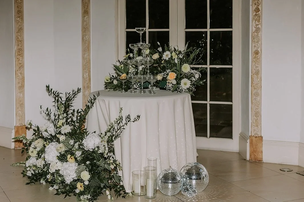 Qualified in champagne towers🥂🍾

📸 @charleighvictoriaphotography