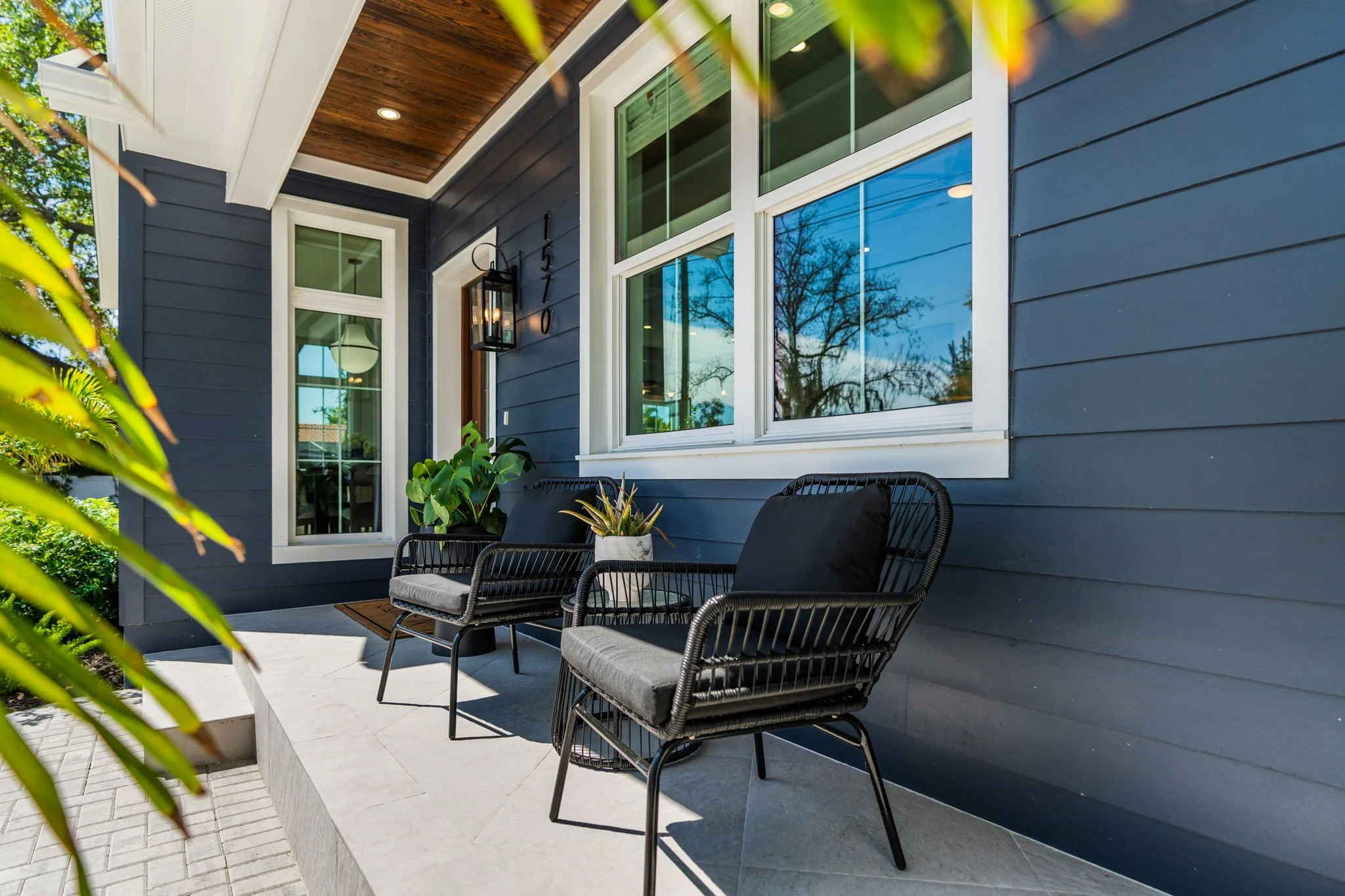 6-web-or-mls-1570 Graber Ave-5.jpg