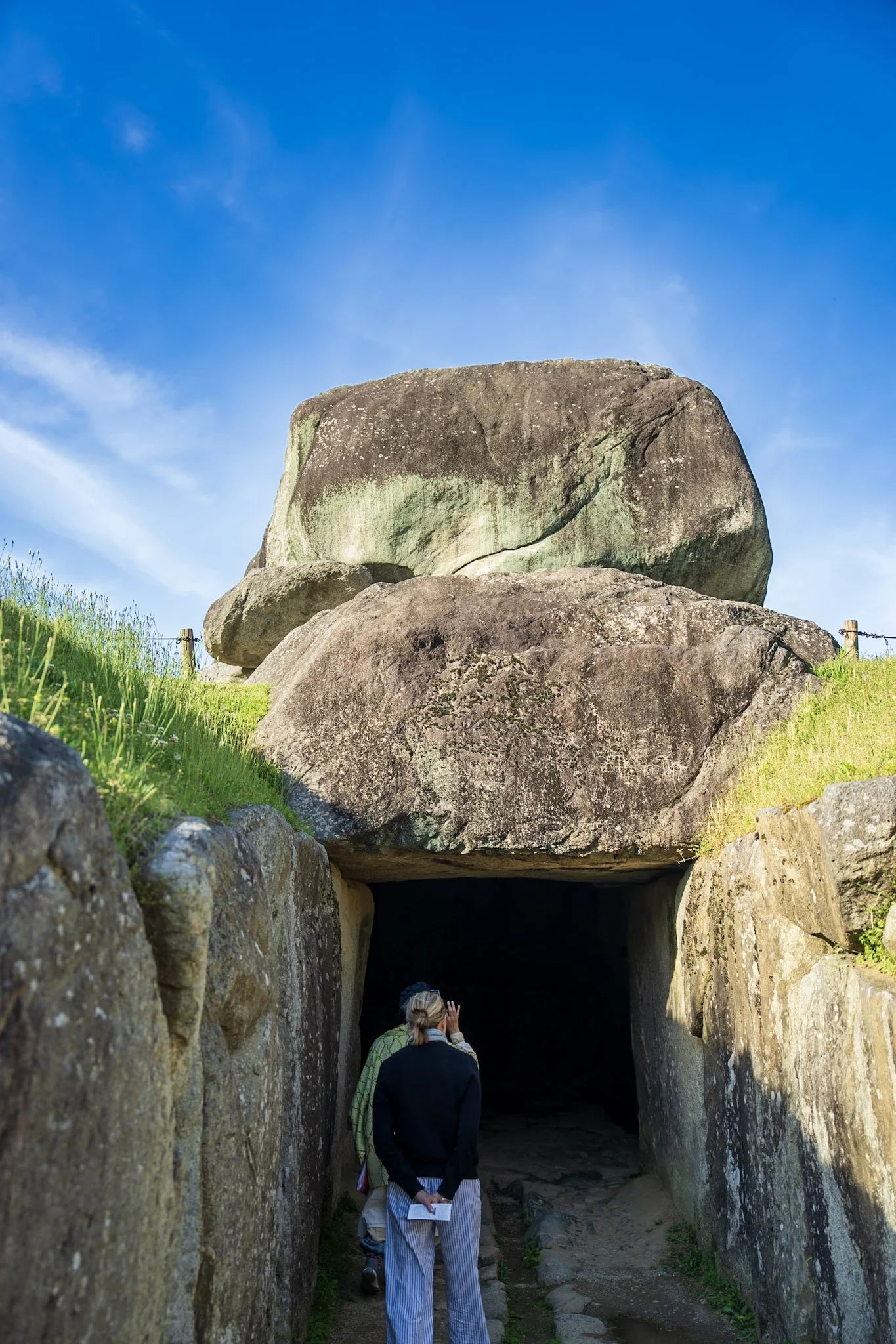 Temples, stone monuments, terraced countryside and waterfalls around Nara and Asuka
