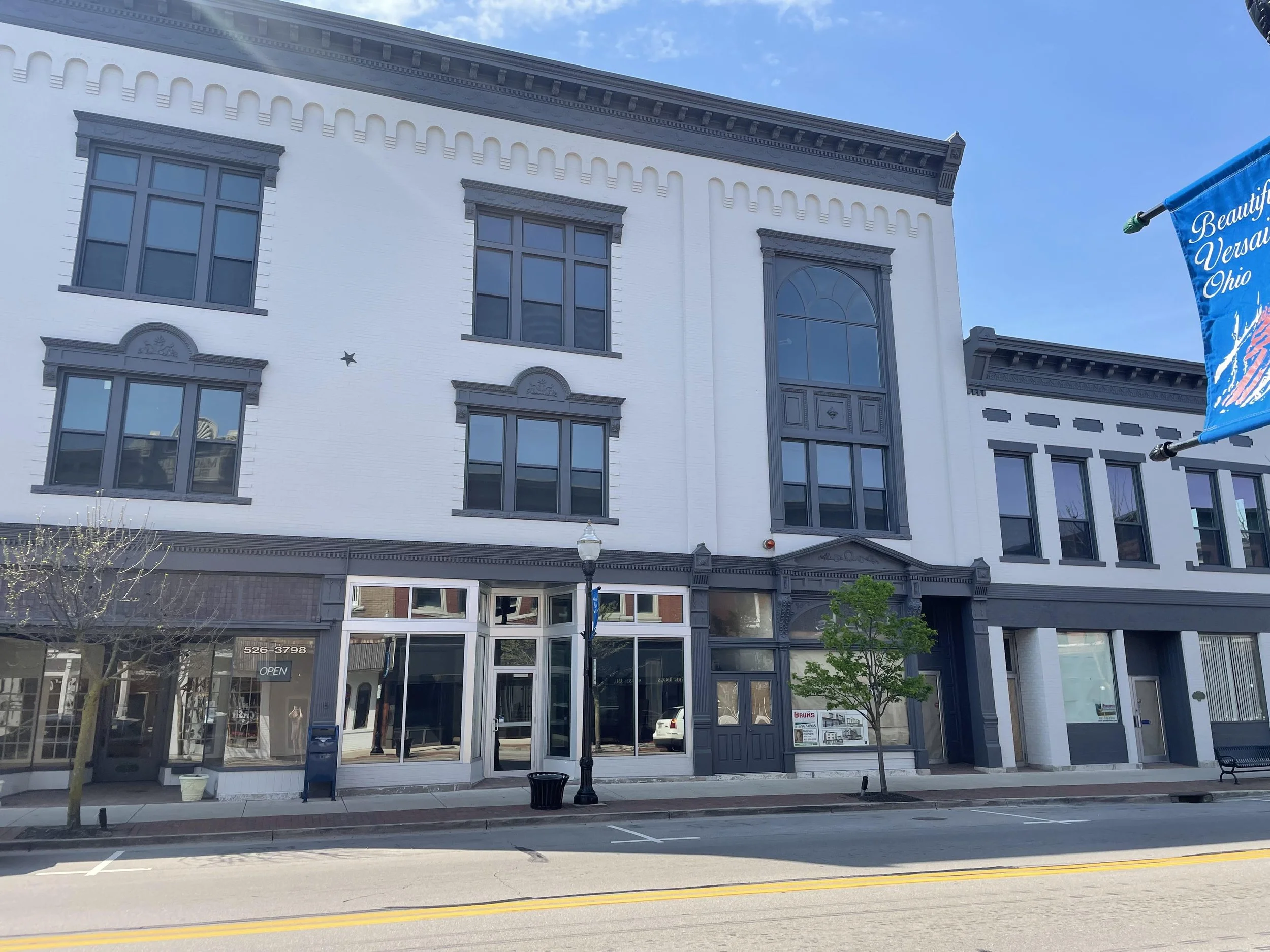 4-10 E Main St Versailles.jpg