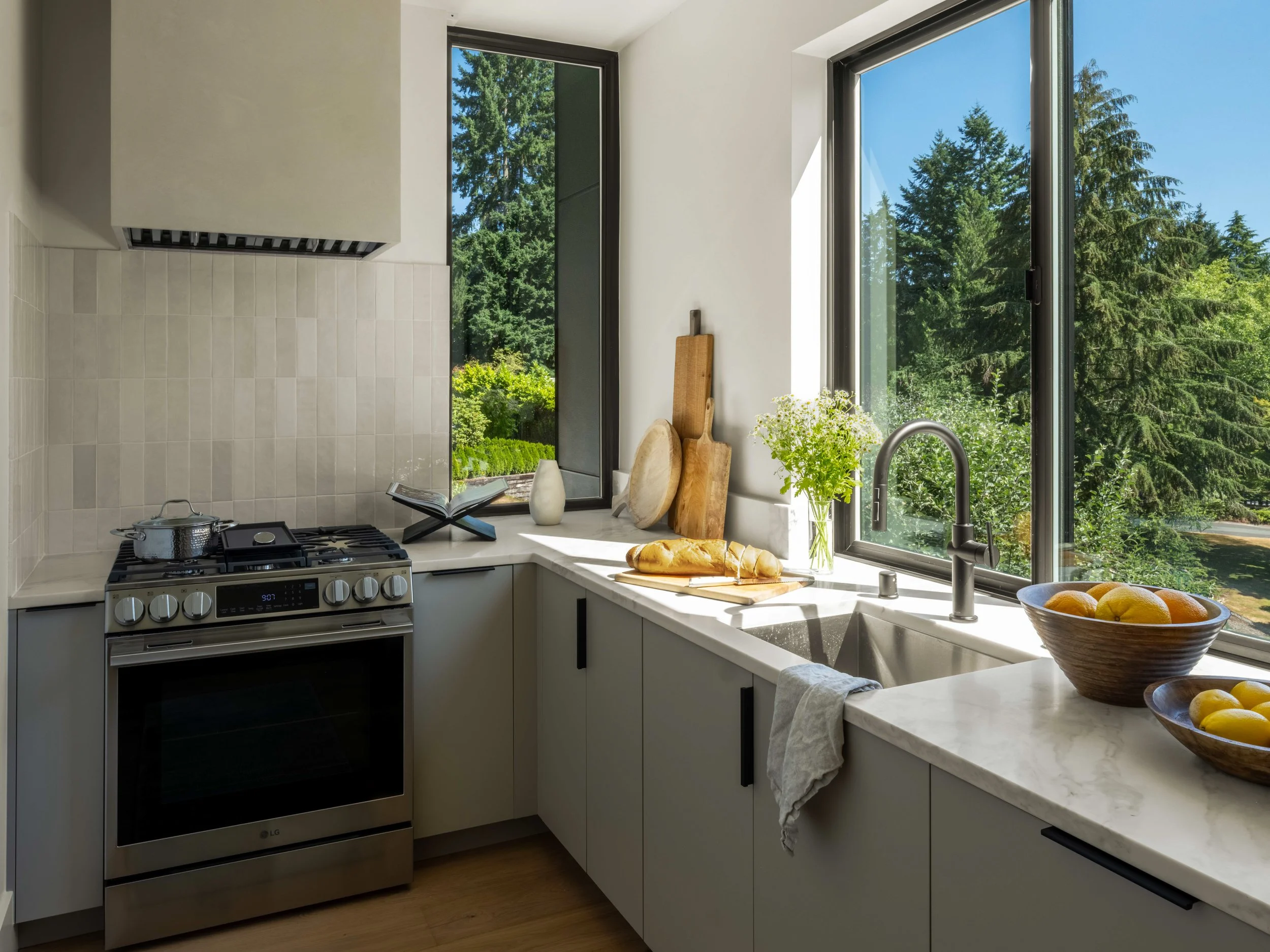 EmeraldCItyBellevue_KaraMercer1016-HDR-1.jpg