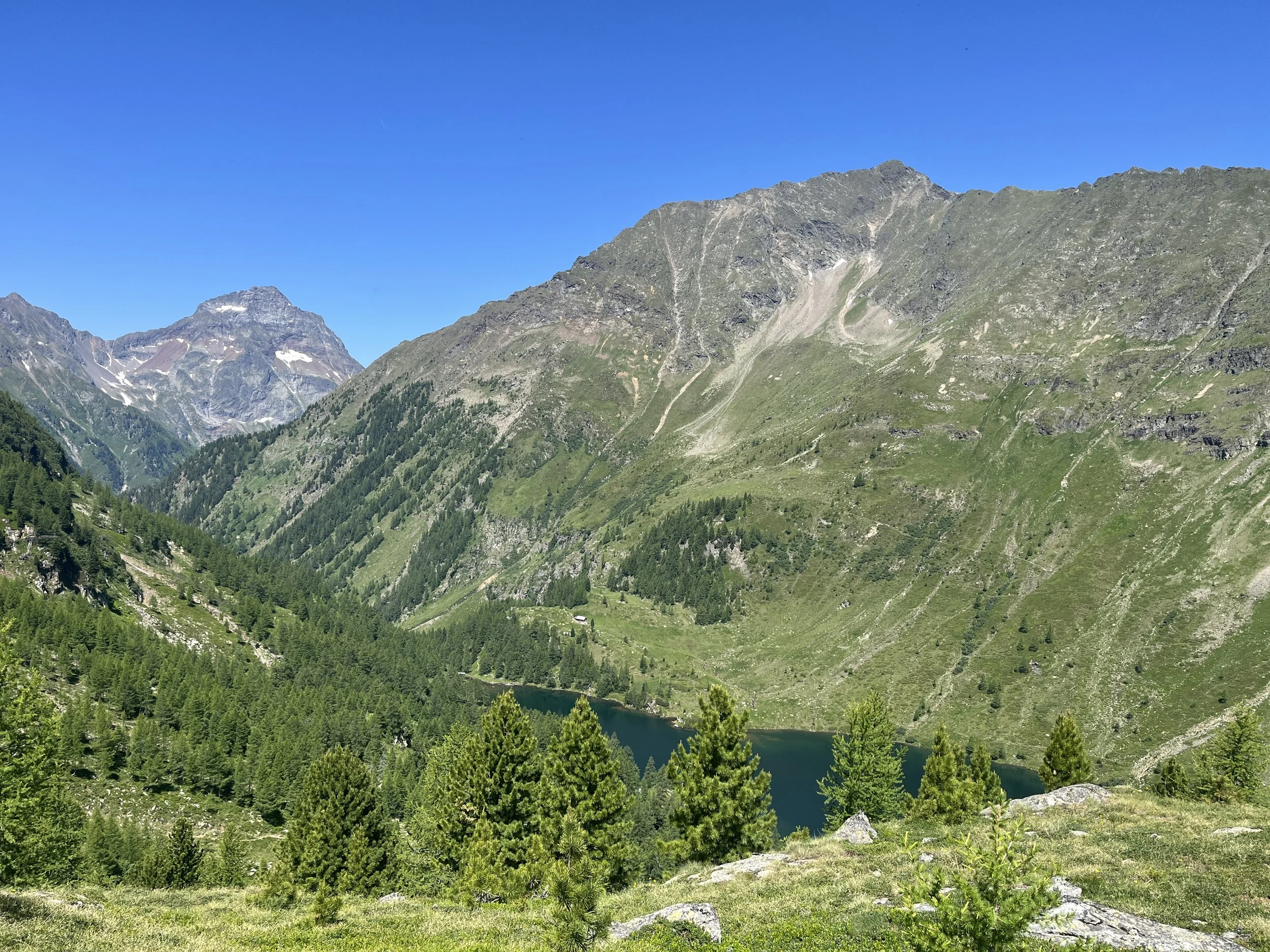 Blick zum Unteren Landschitzsee inkl. Hochgolling ganz hinten links