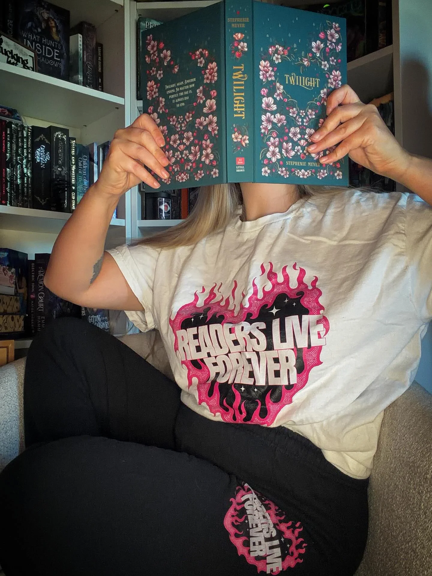 Readers Live Forever ❤️&zwj;🔥 #euphoricthursdays