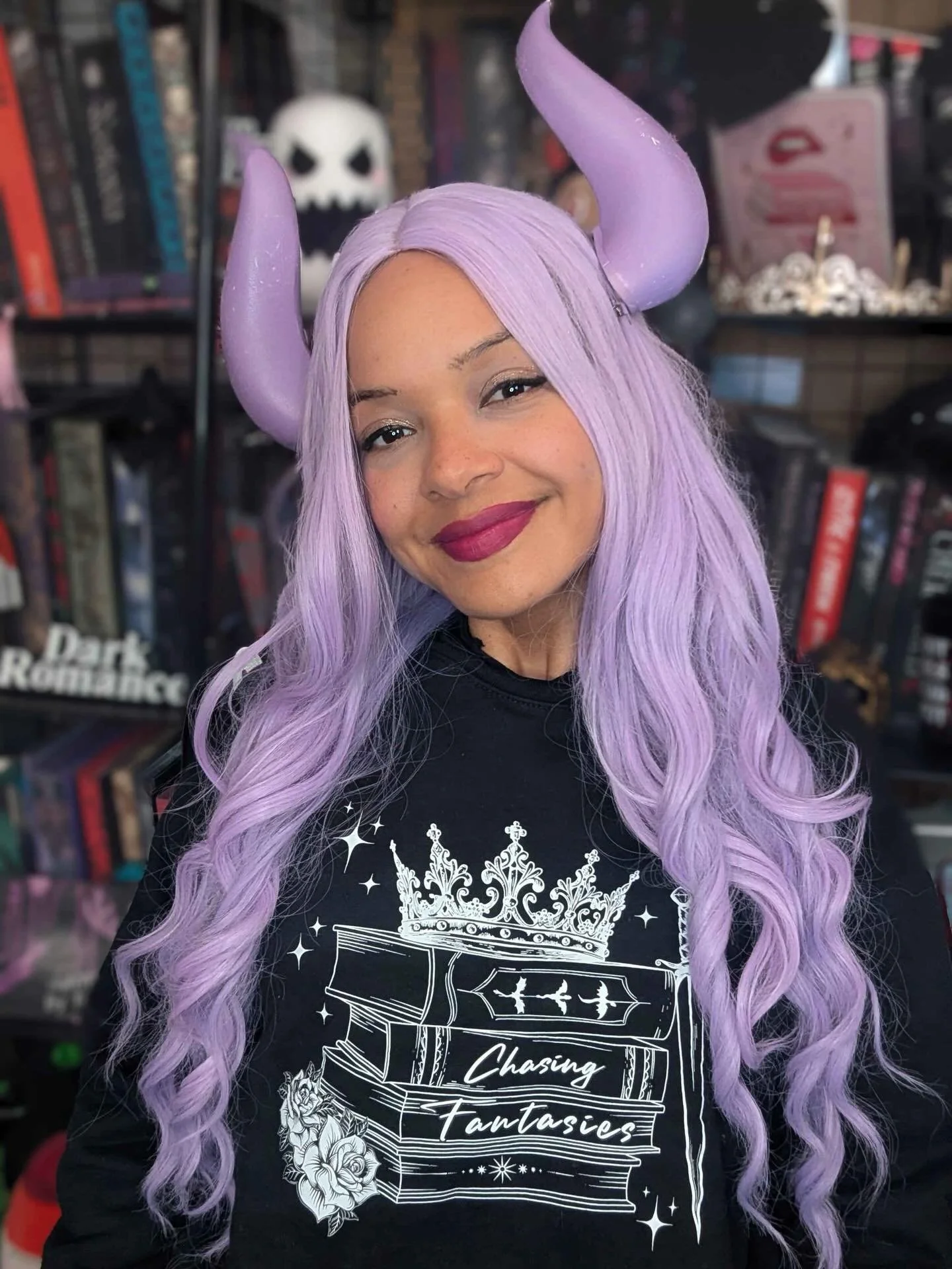 What fantasies are you chasing this Valentine&rsquo;s Day? 💘 

PC: @thebookishmisfit 

#fantasyreader #bookish #bookishmerch #valentines #romancereaders