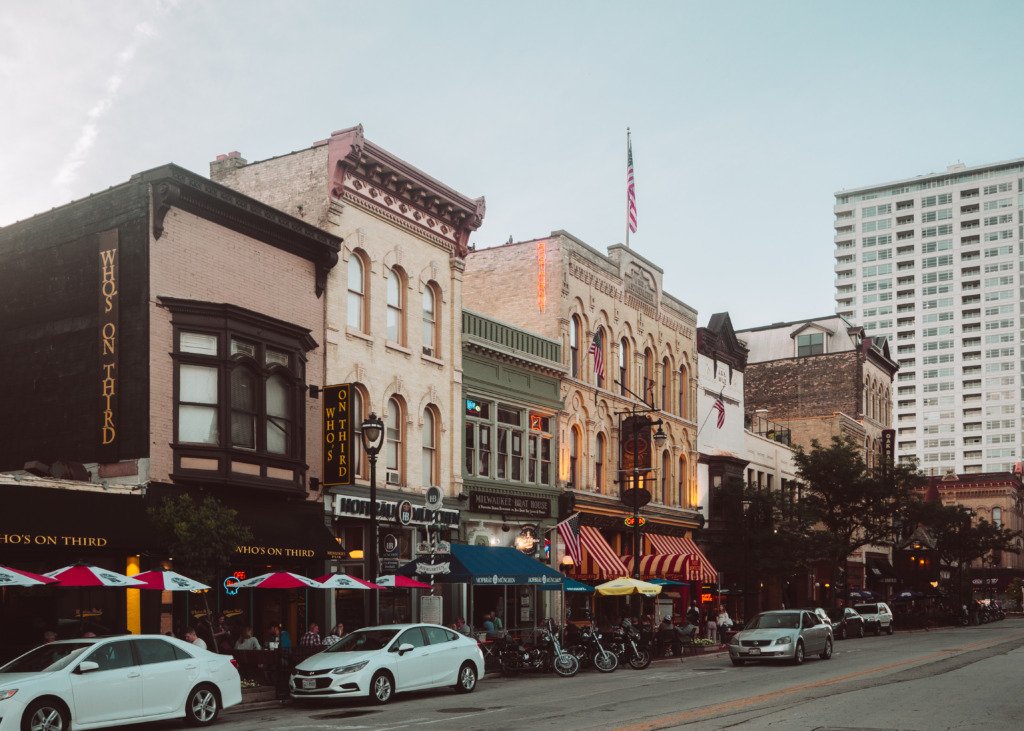 CONNEC+ING MKE: Downtown Plan 2040