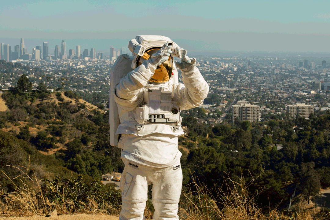 Astronaut_GriffithPark2-213new.gif