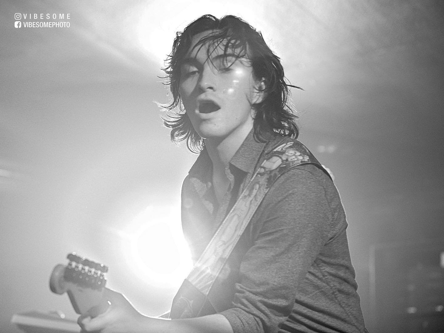 #😮
-
-
#flwrmth 
@vibesome 📸📸📸