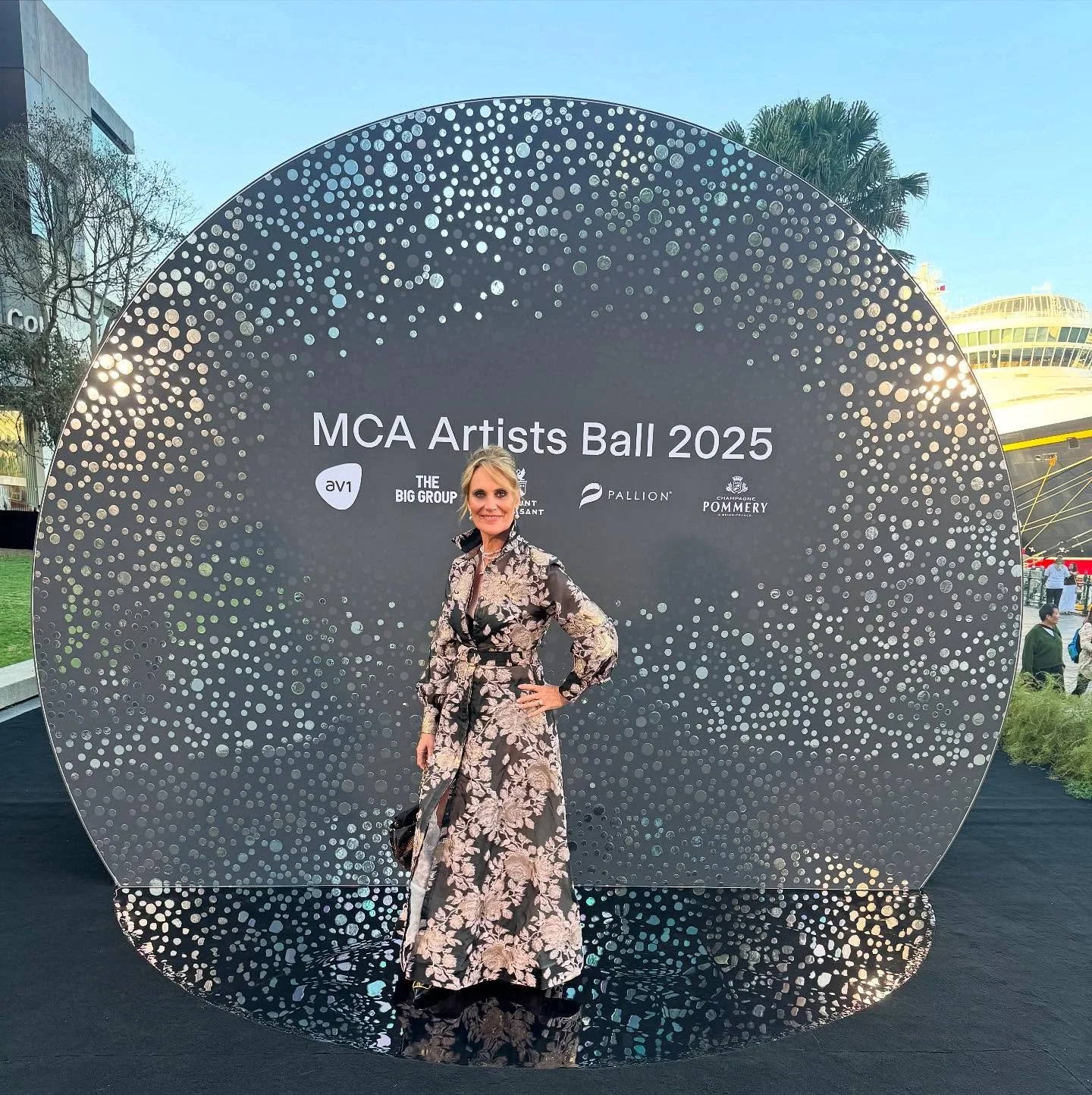 The @mca_australia annual Artists Ball returned with a Romance Couture theme, honouring renowned Kudjla/Gangalu artist @d_a_n_b_o_y_d. 
The evening celebrated contemporary art and creativity while raising essential funds to support the MCA’s c
