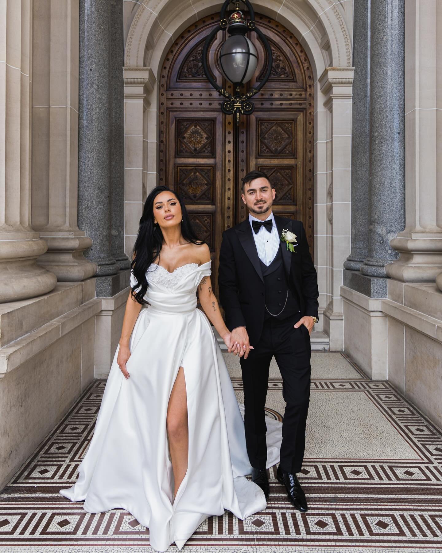 Nura &amp; Burak - they make it look easy 🤍 ✨ Let us capture your love story with the same effortless beauty. #melbournephotographer #melbourneweddingphotographer #weddingphotographer