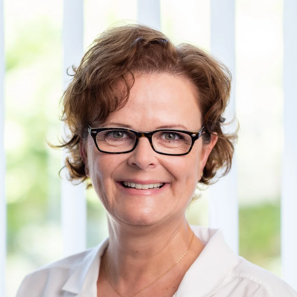 Dr. Silke Raitarowsky