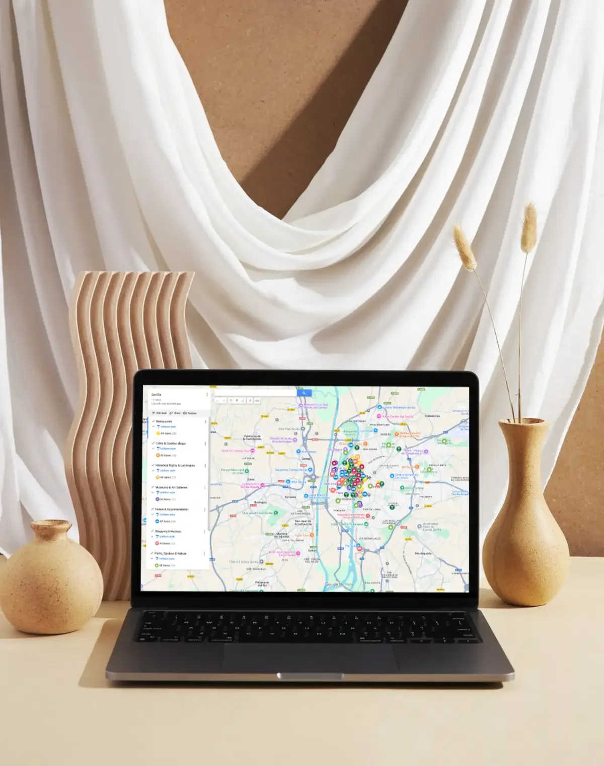 Sevilla Digital Travel Map – iOb Design (2).webp