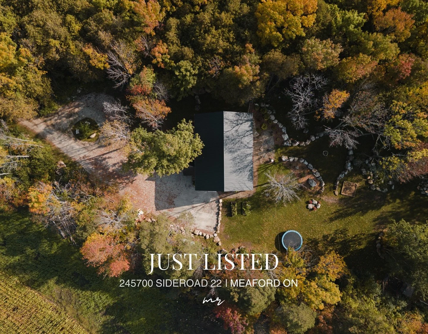 just listed | 245700 Sideroad 22 Meaford On

OPEN HOUSE: 
Wed Oct 8th 5-7pm
Sat Oct 11th 10-12am

Come view this beautiful 29 acre property, walk through the 20 acres of apple trees, drive up the long winding driveway &amp; tour the 2700 square feet 