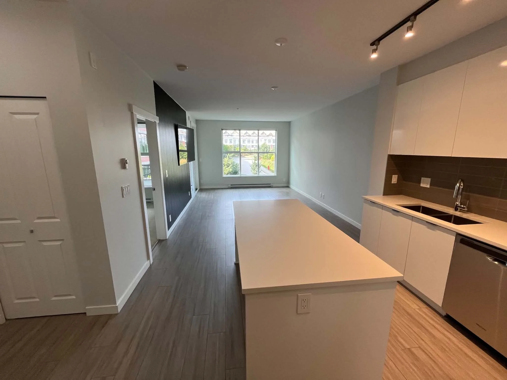 Kitchen 05.jpg
