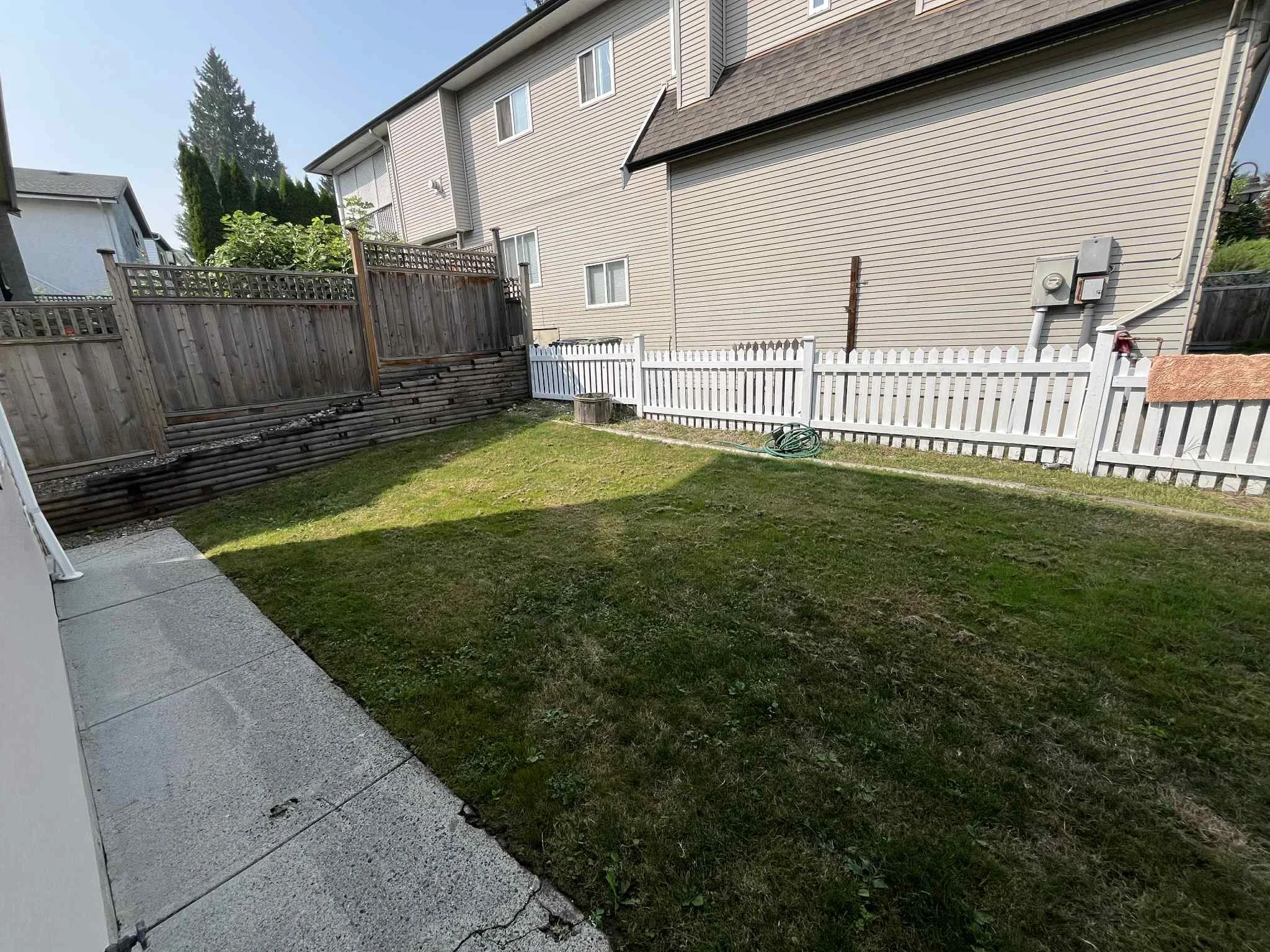 Yard 03.jpg