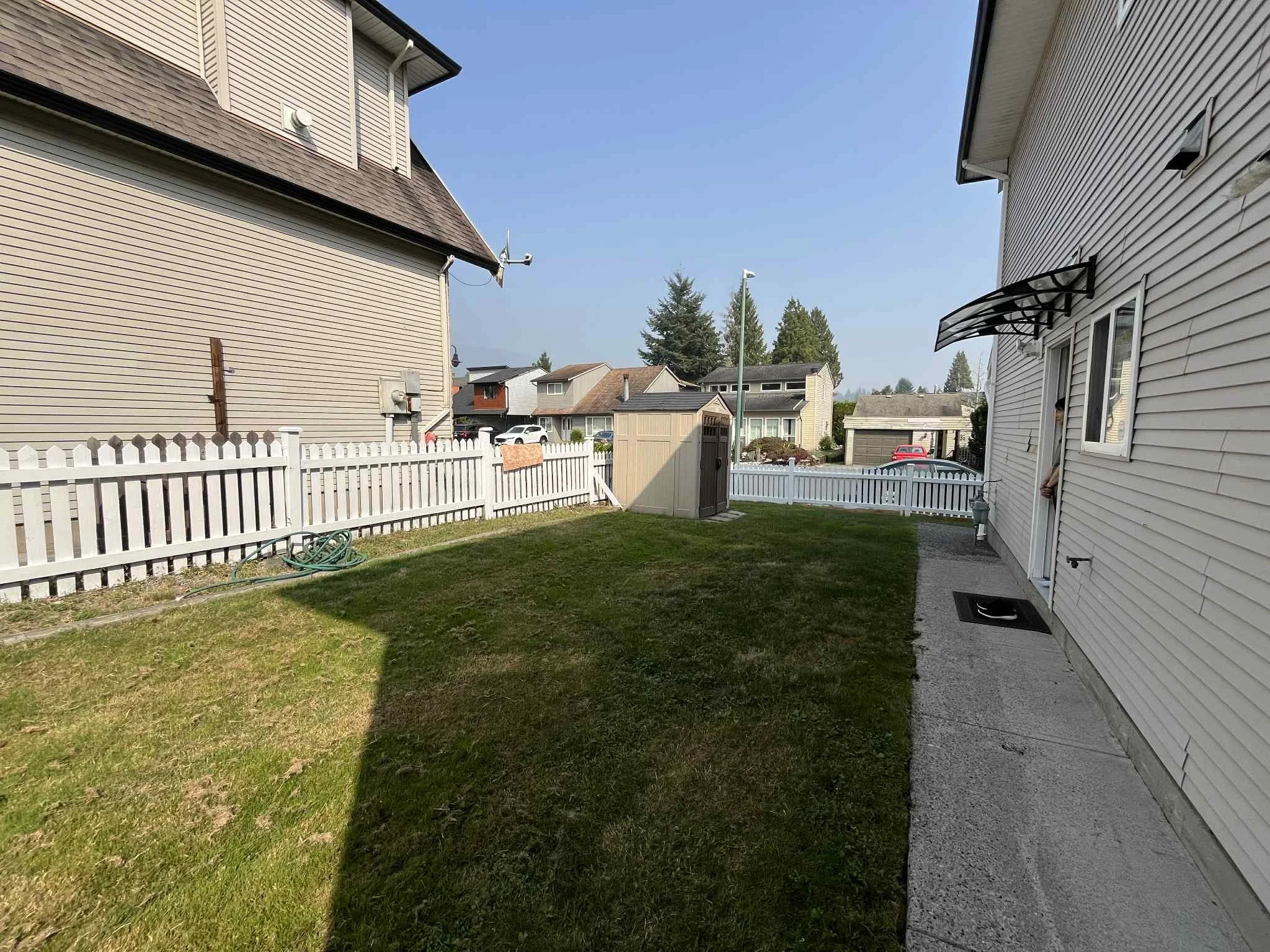 Yard 02.jpg