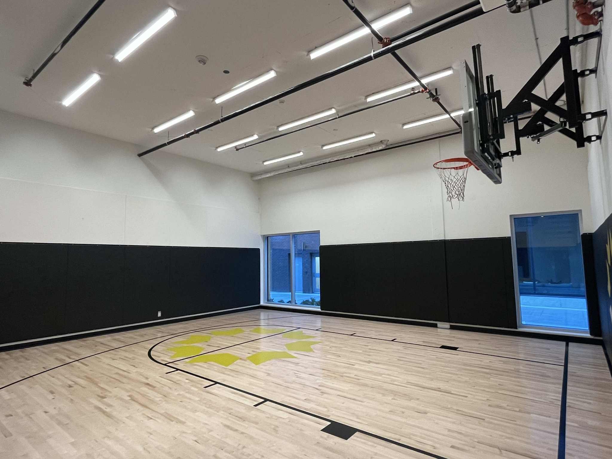 Basketball Court 01.jpg