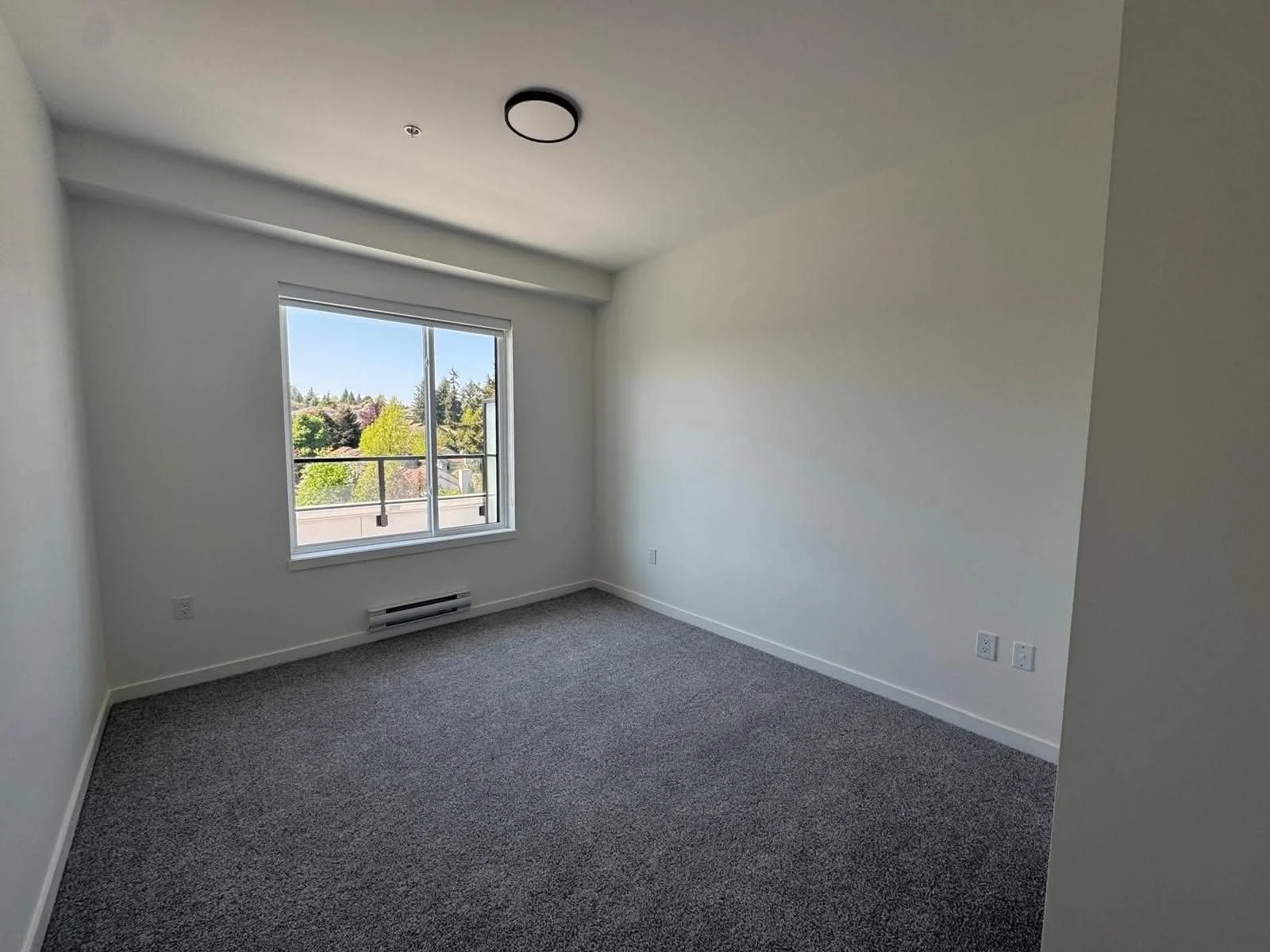 Master Bedroom 02.jpg