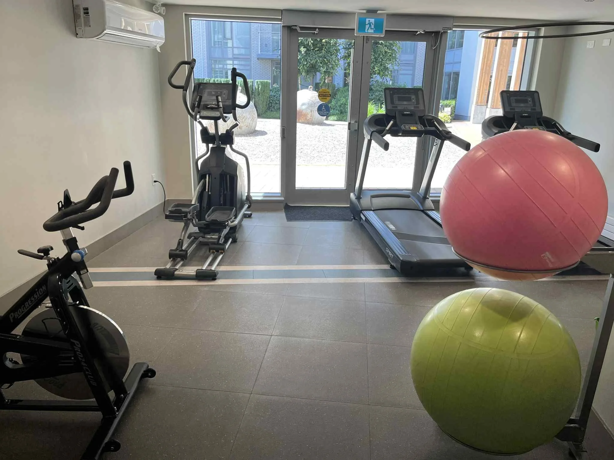 Gym 02.jpg