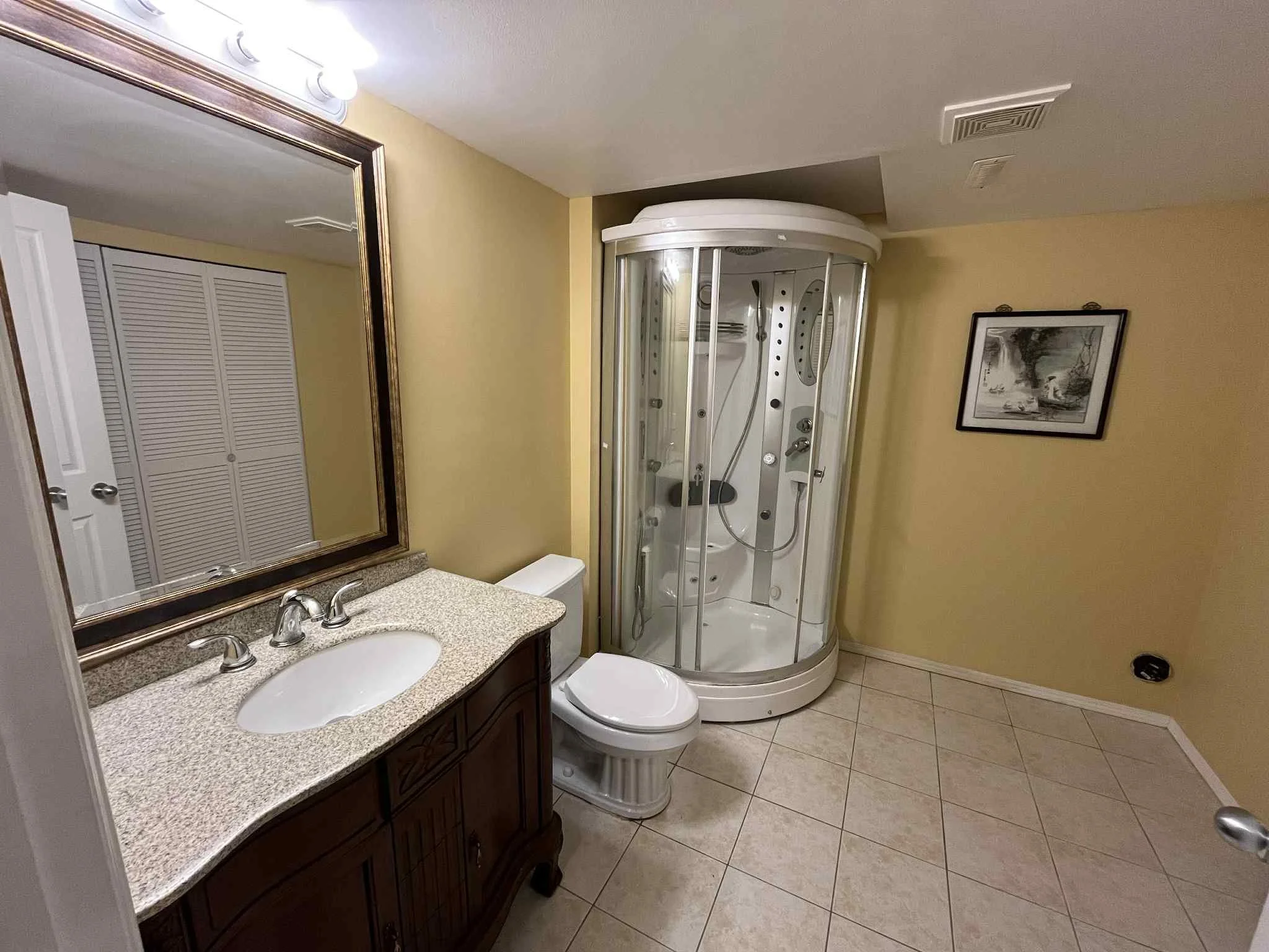 Full bathroom, basement.jpg