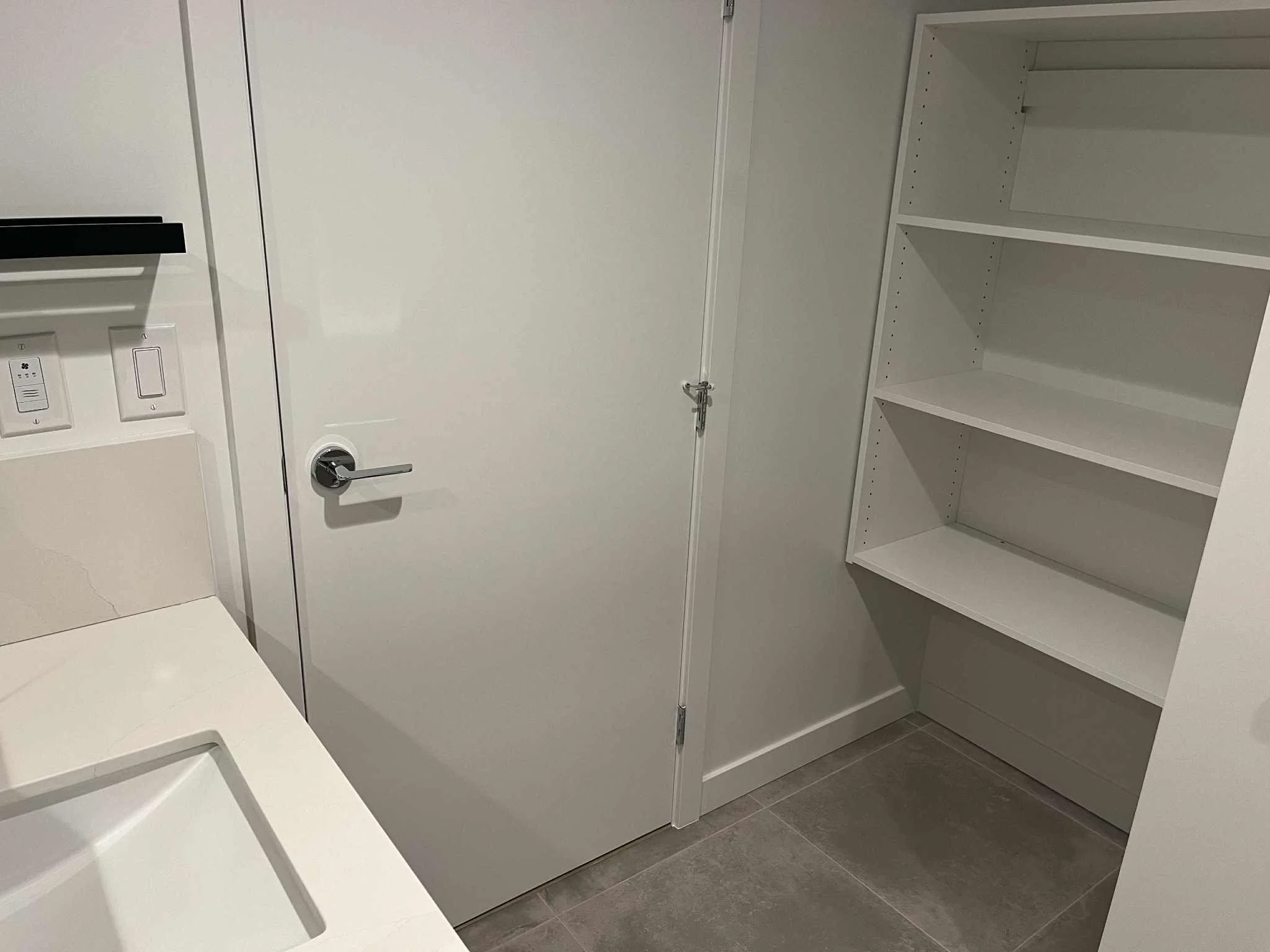 Bathroom extra storage.jpg