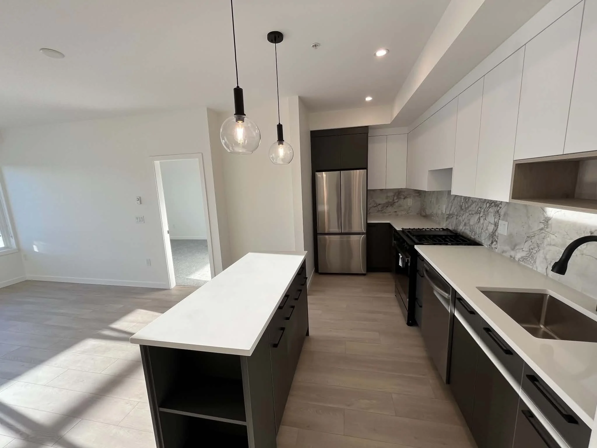 Kitchen 03.jpg