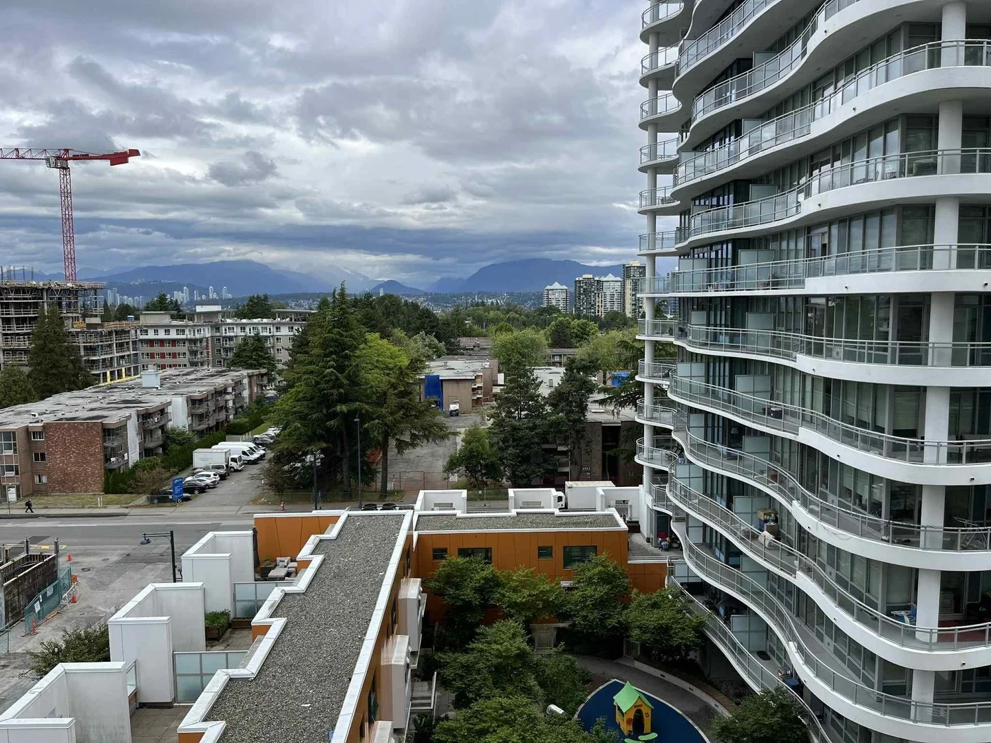 Mountain View 02.jpg