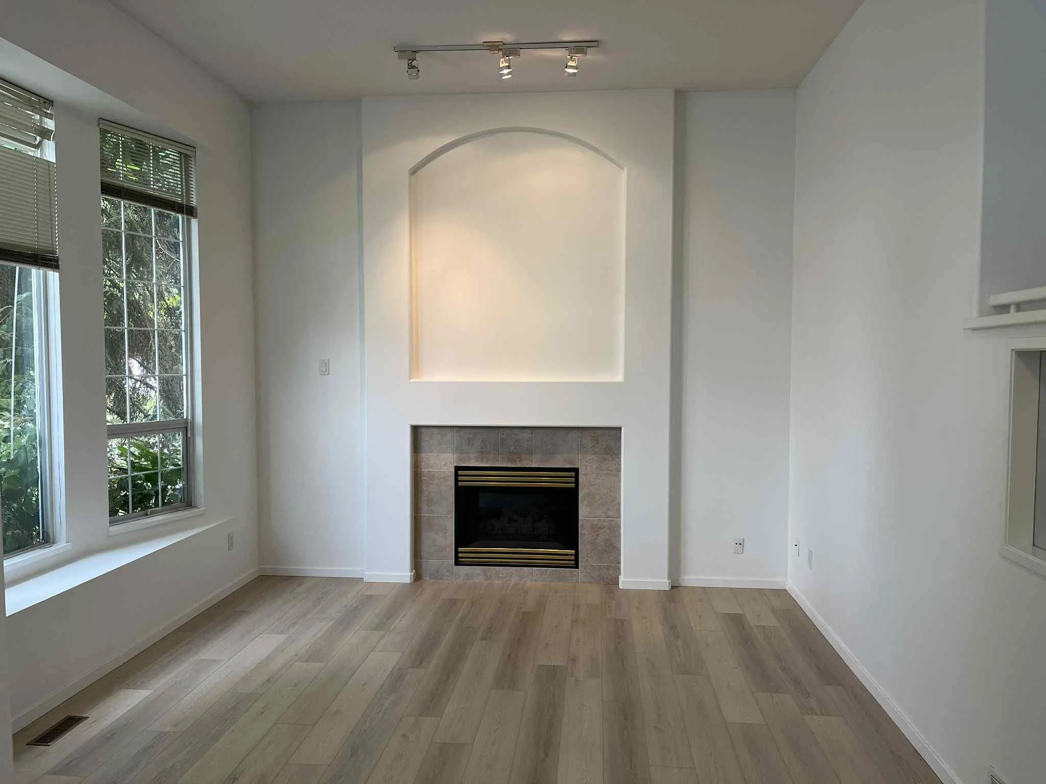 Family Room 04.jpg
